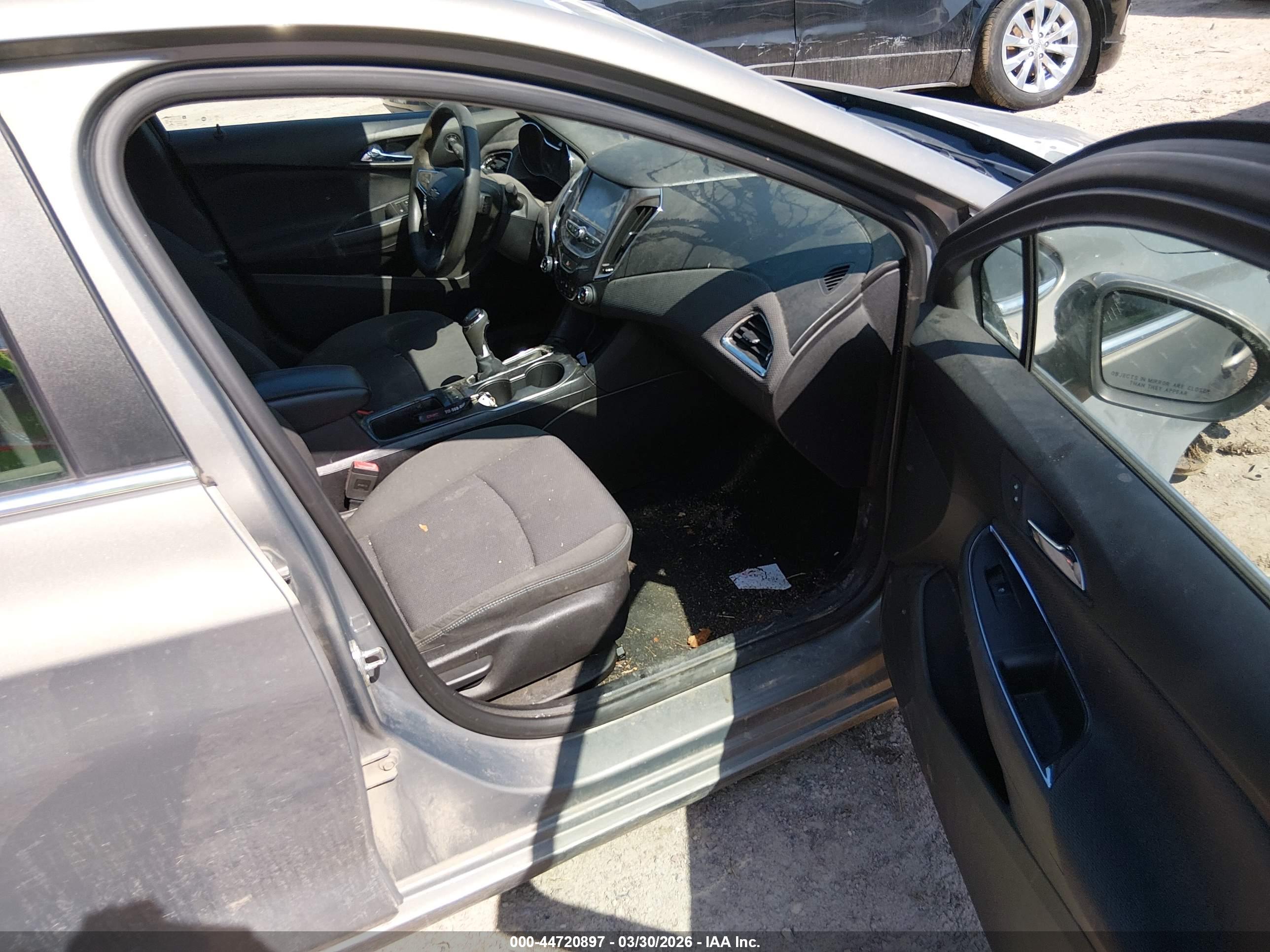 CHEVROLET CRUZE image 5