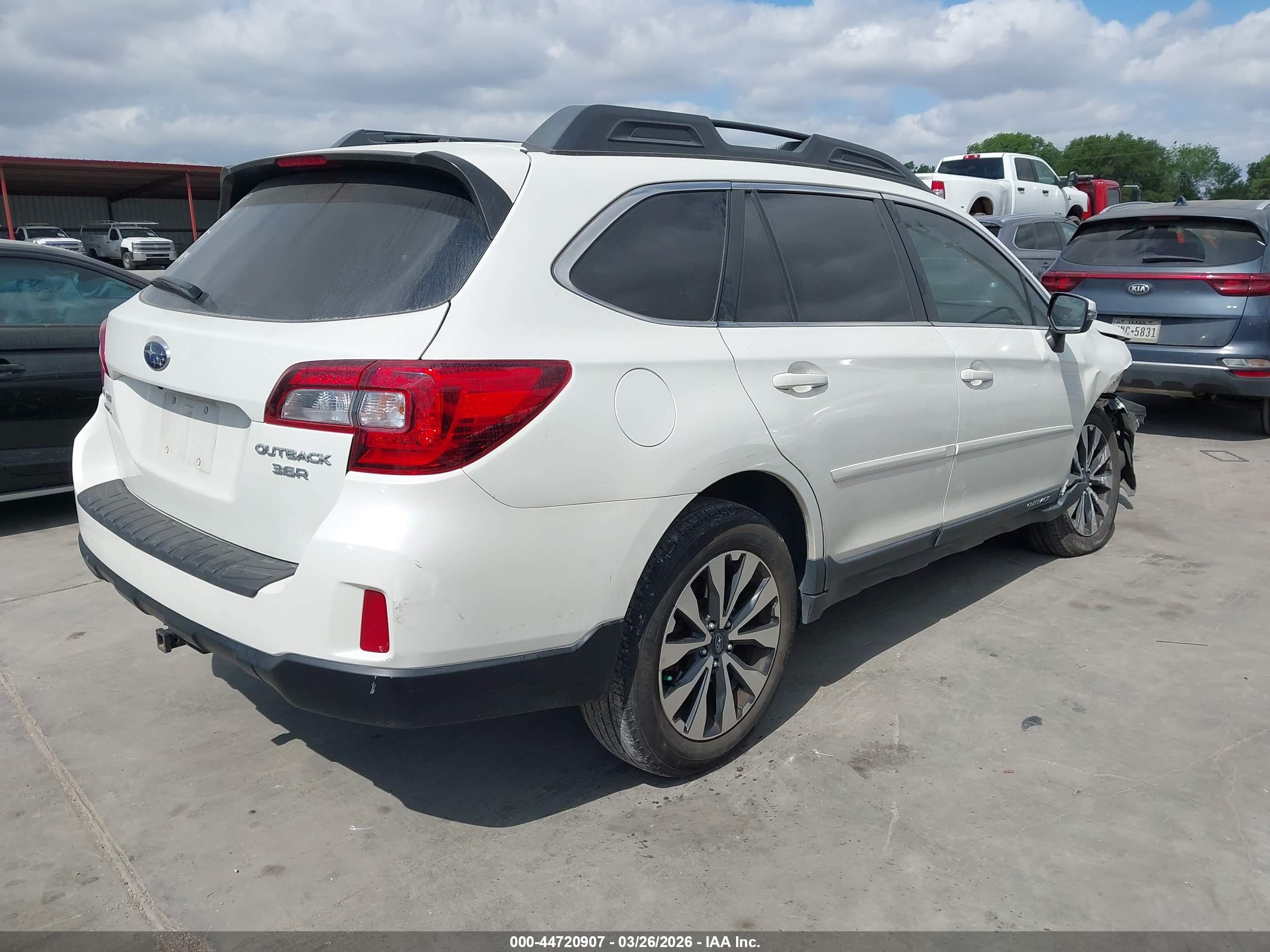 SUBARU OUTBACK image 4