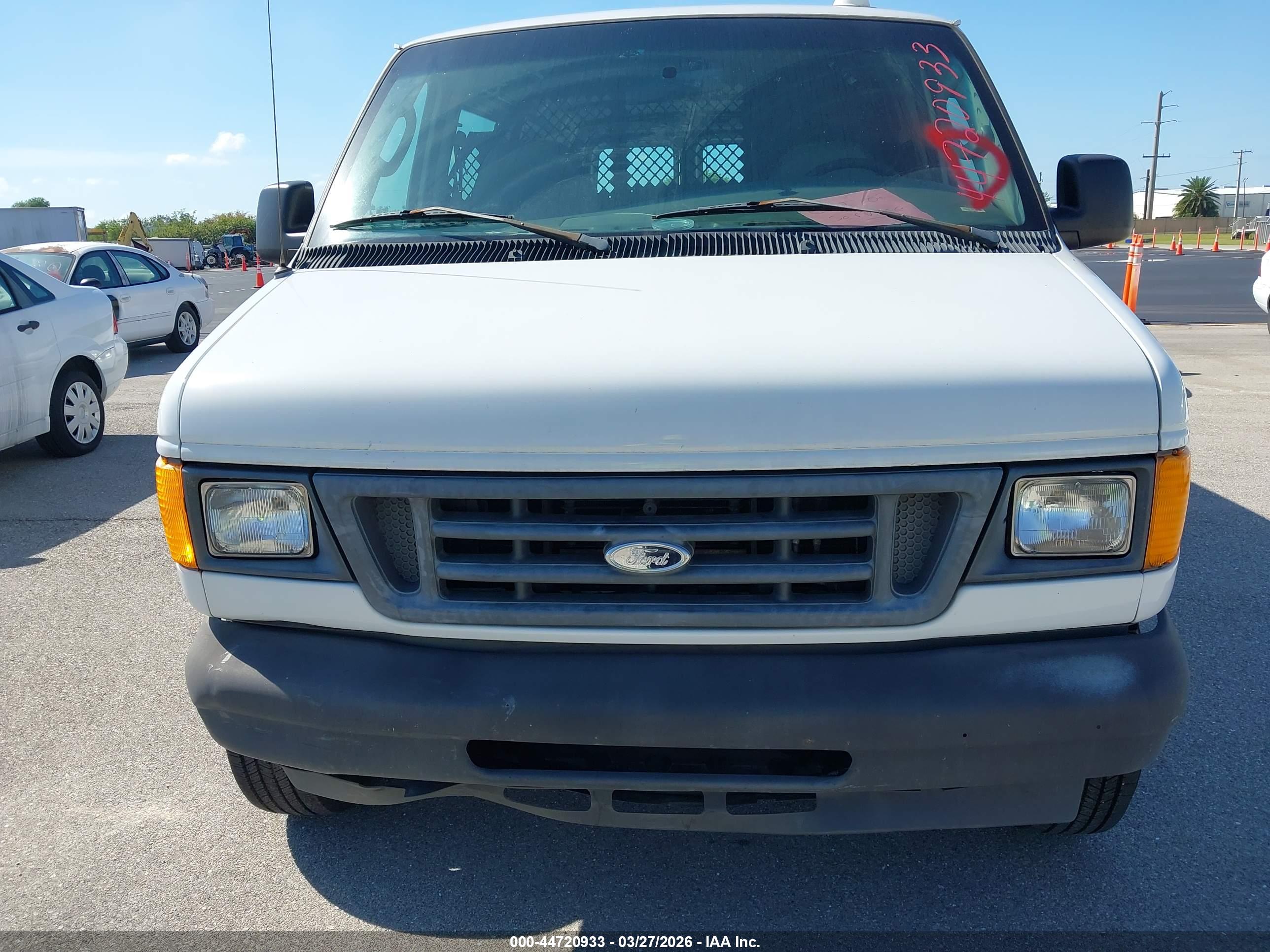 FORD E-250 image 6