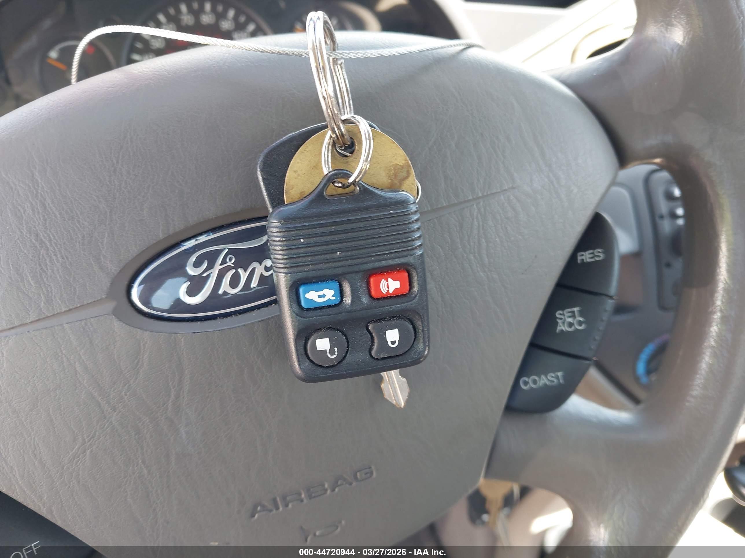 FORD FOCUS image 11
