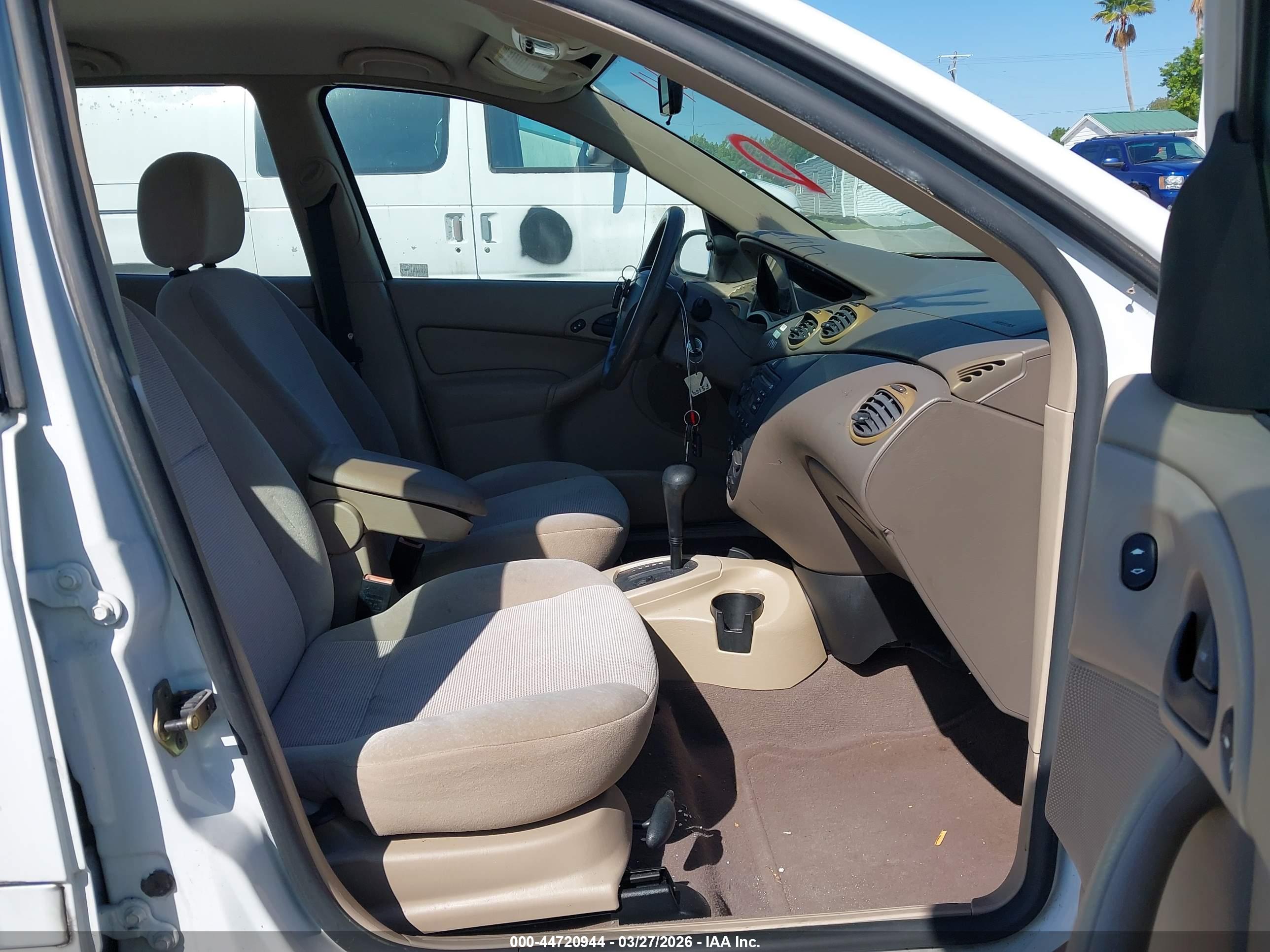 FORD FOCUS image 5