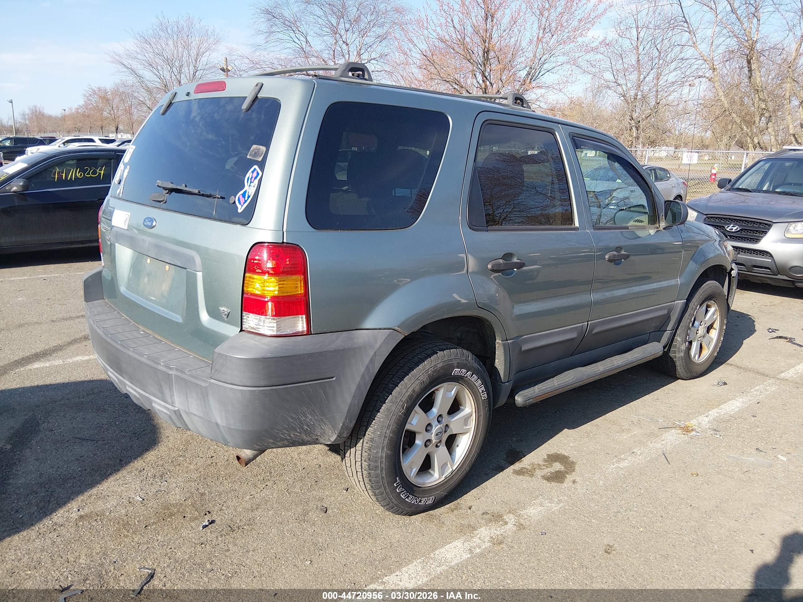 FORD ESCAPE image 4