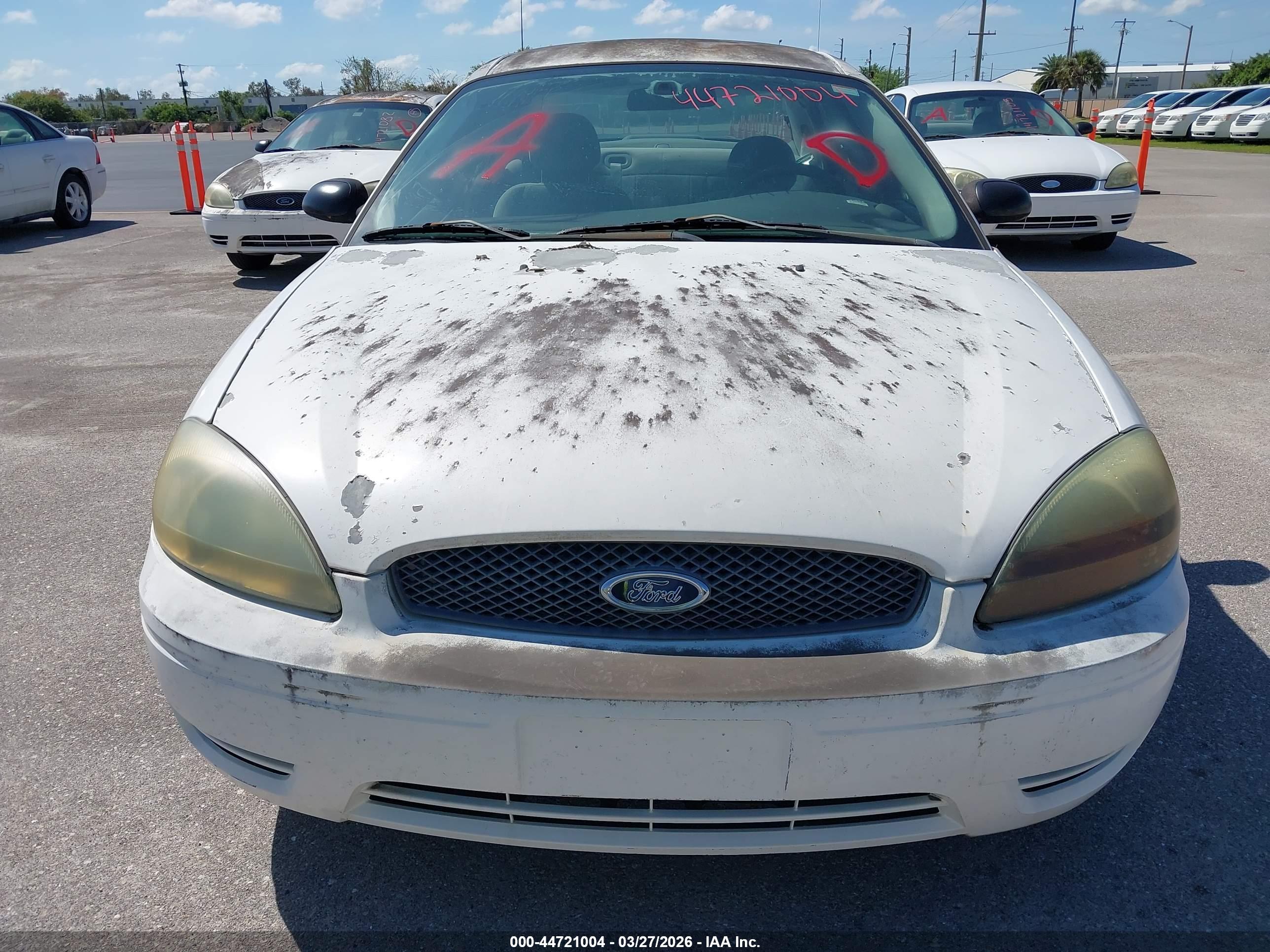 FORD TAURUS image 6