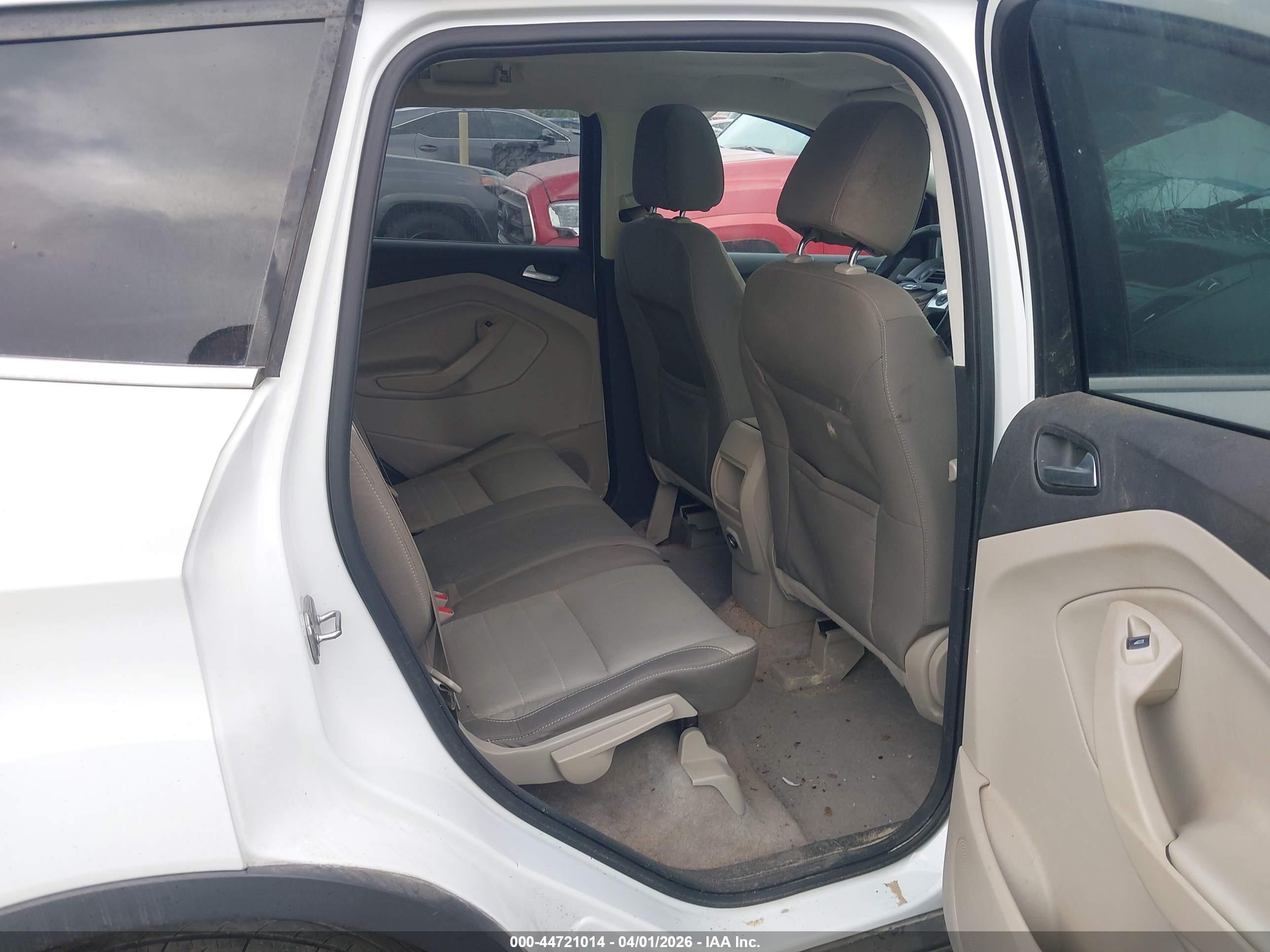 FORD ESCAPE image 8