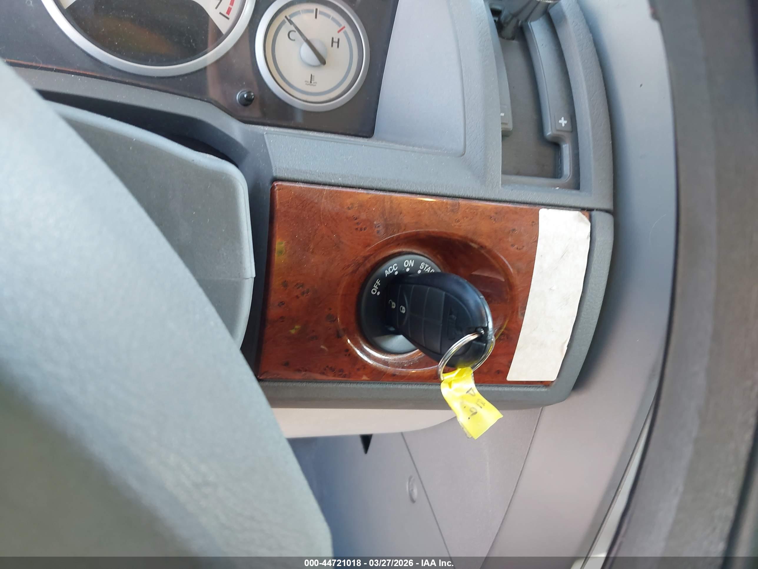 CHRYSLER TOWN image 11