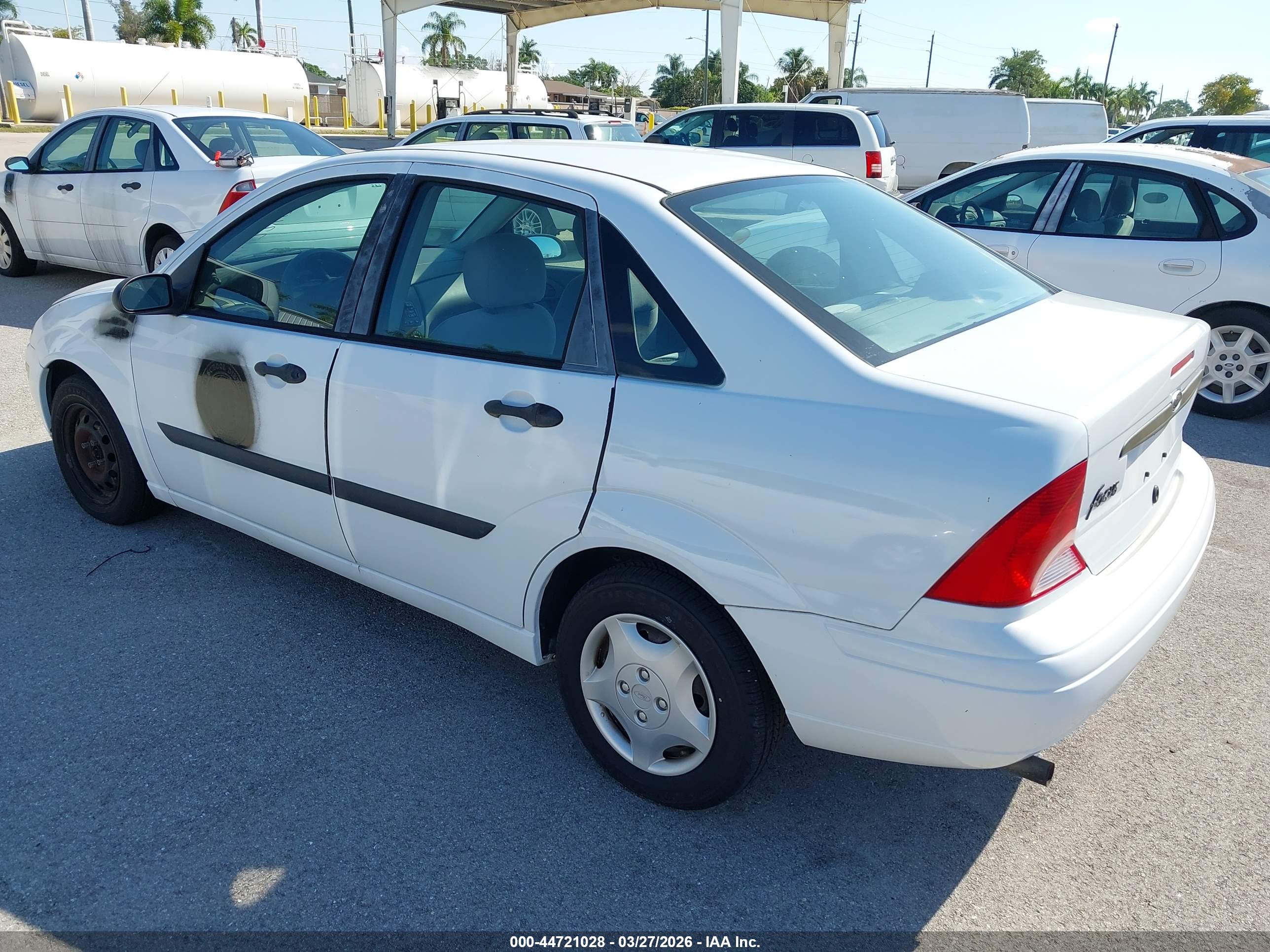 FORD FOCUS image 3