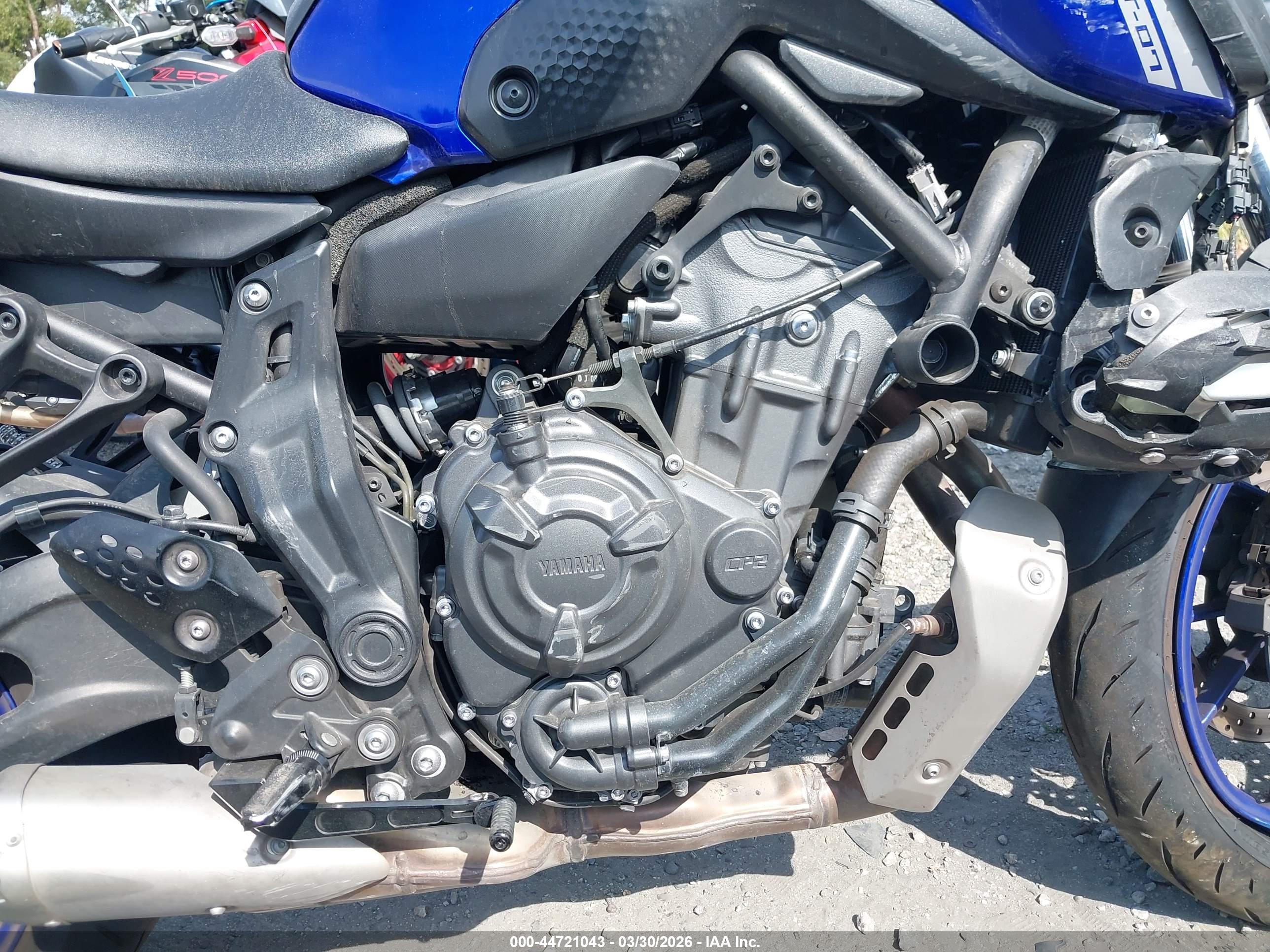 YAMAHA MT07 image 8