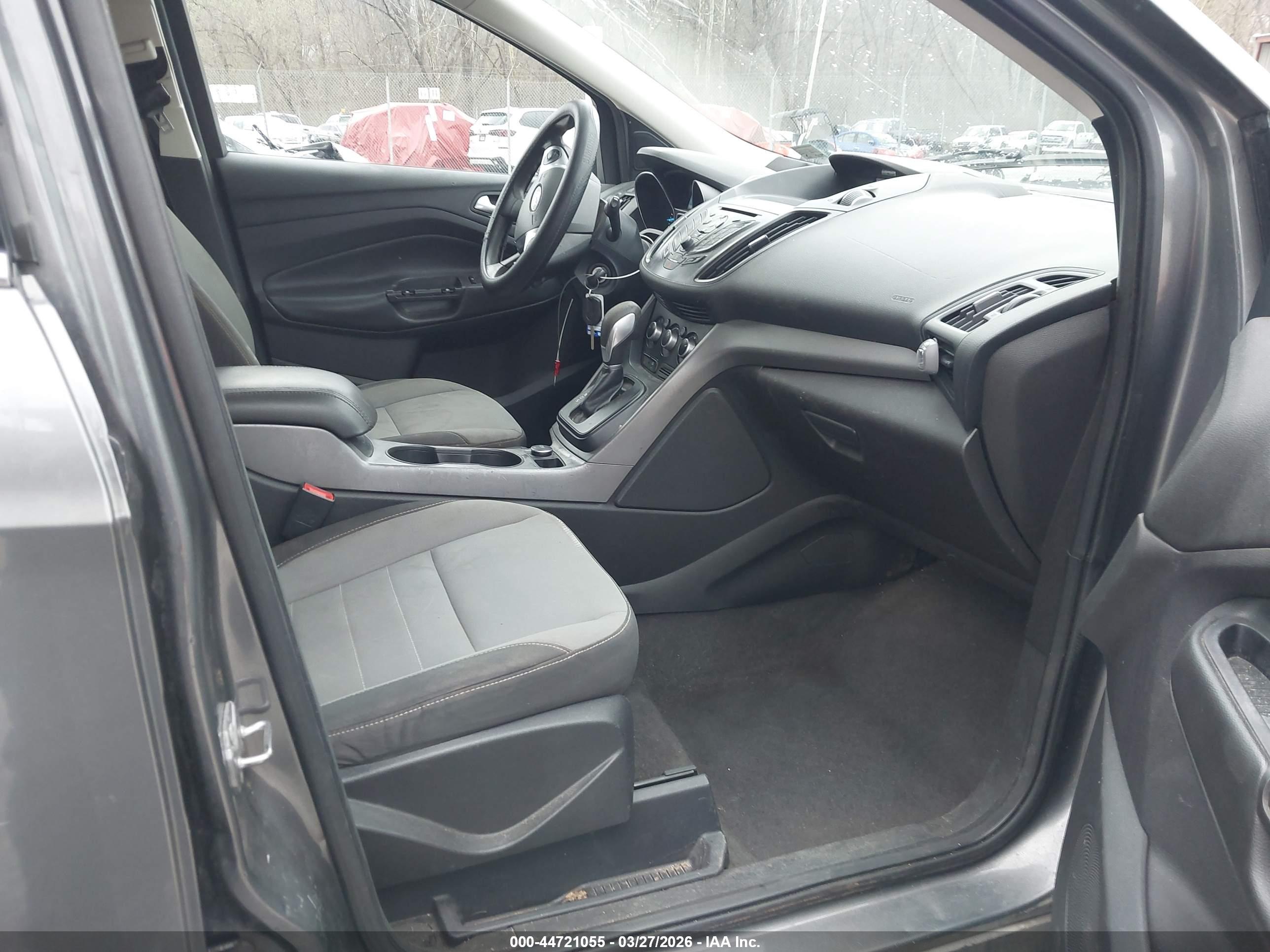 FORD ESCAPE image 5