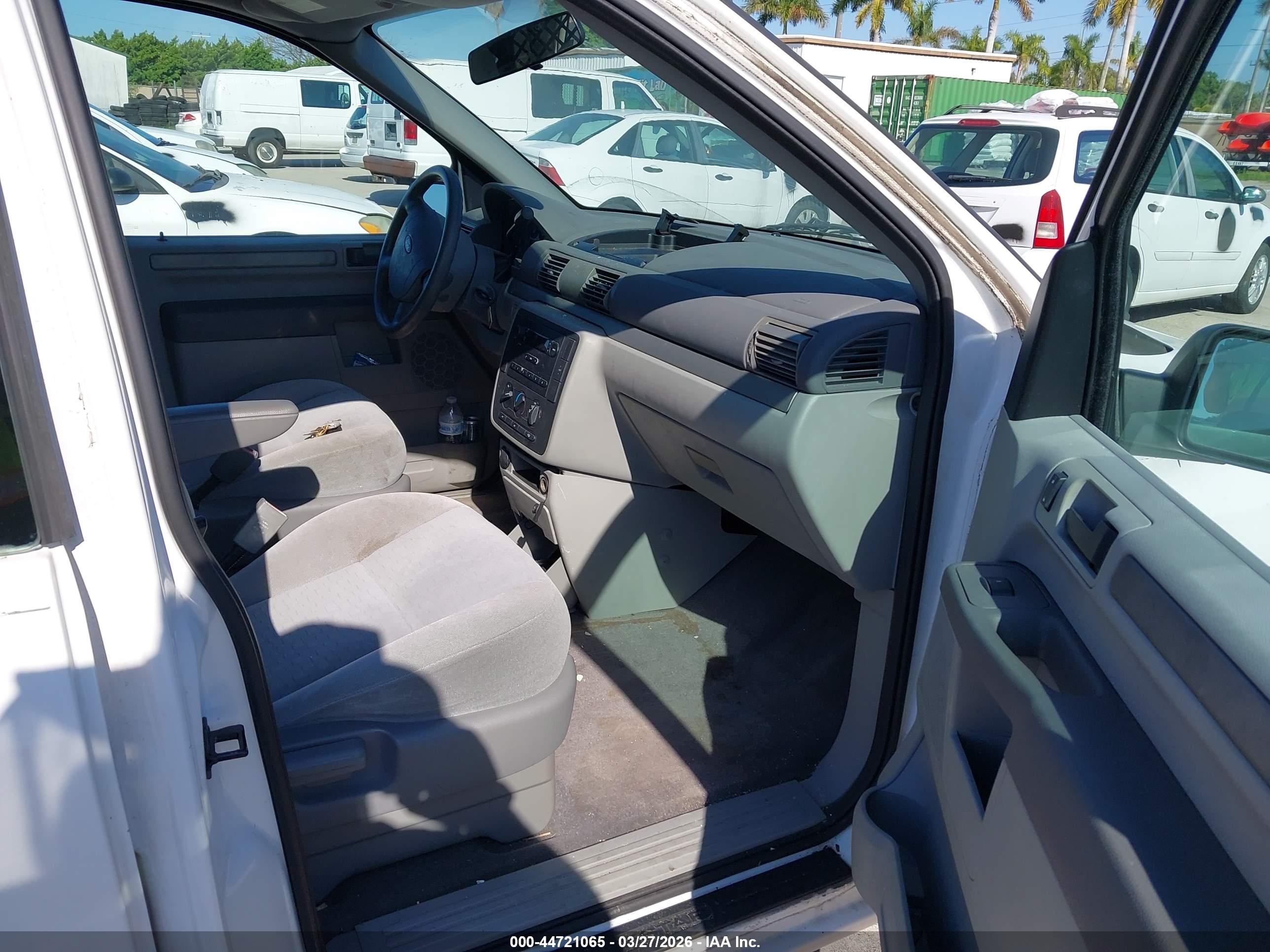 FORD FREESTAR image 5