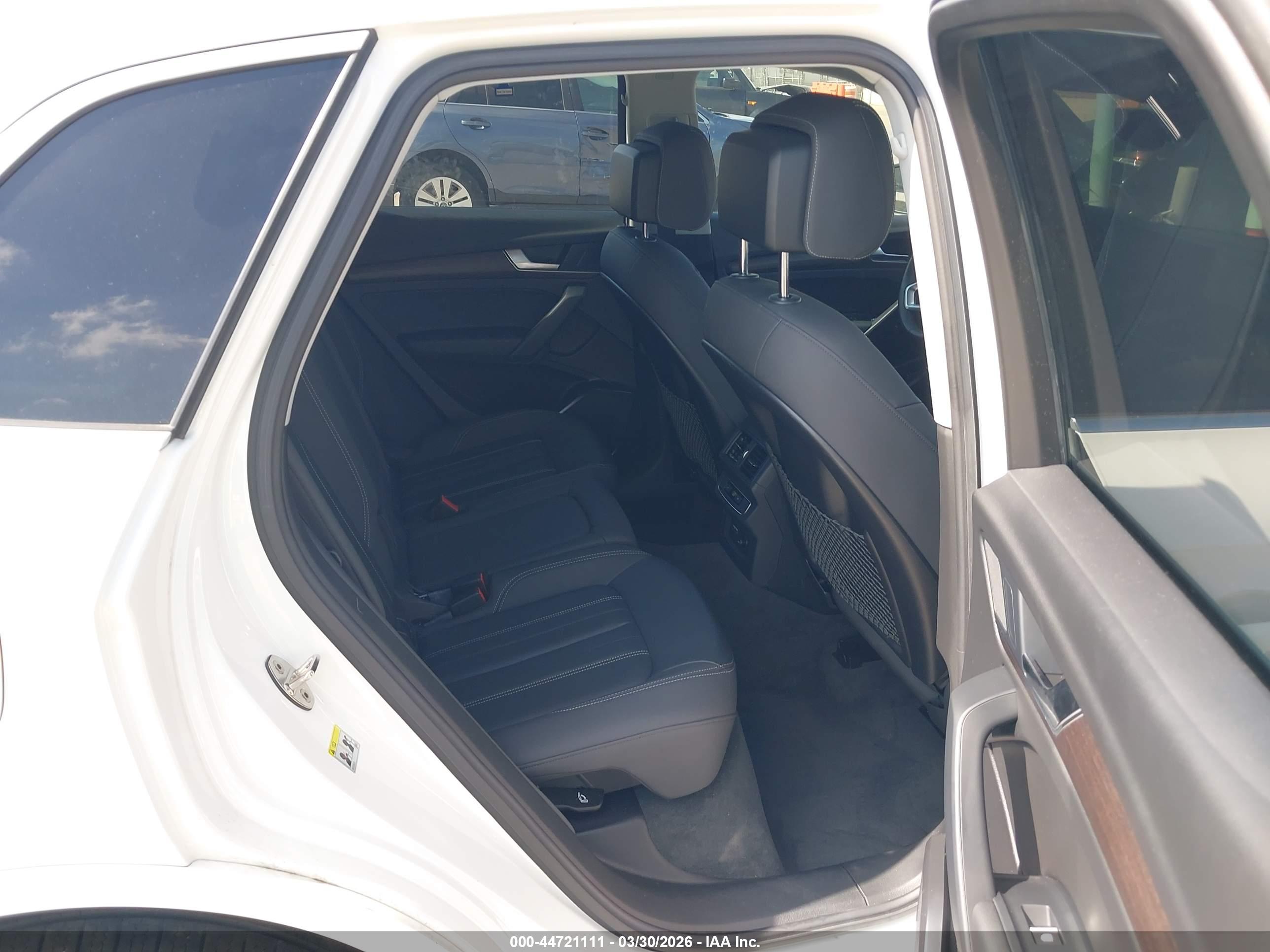 AUDI Q5 image 8