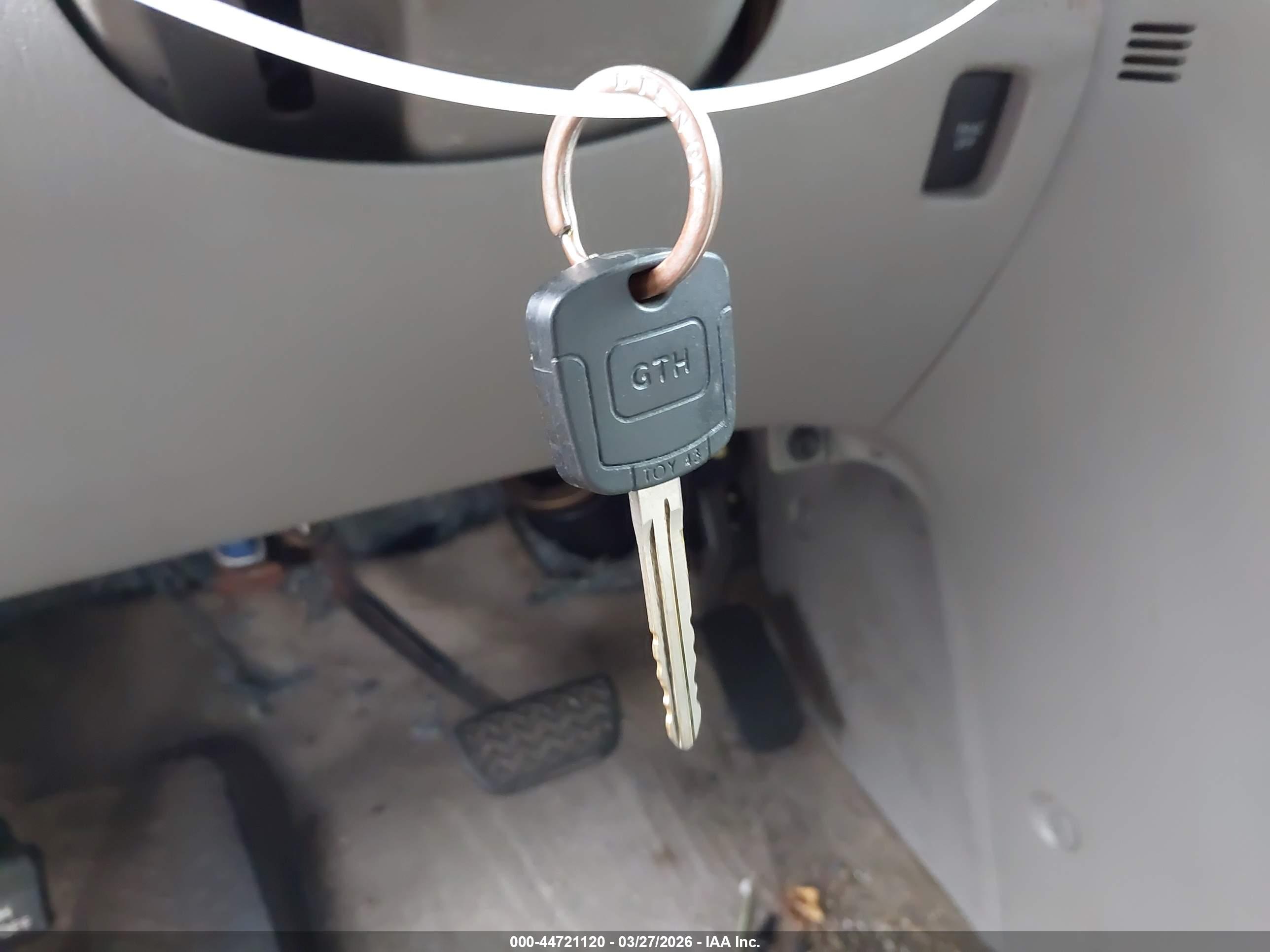 TOYOTA SIENNA image 11