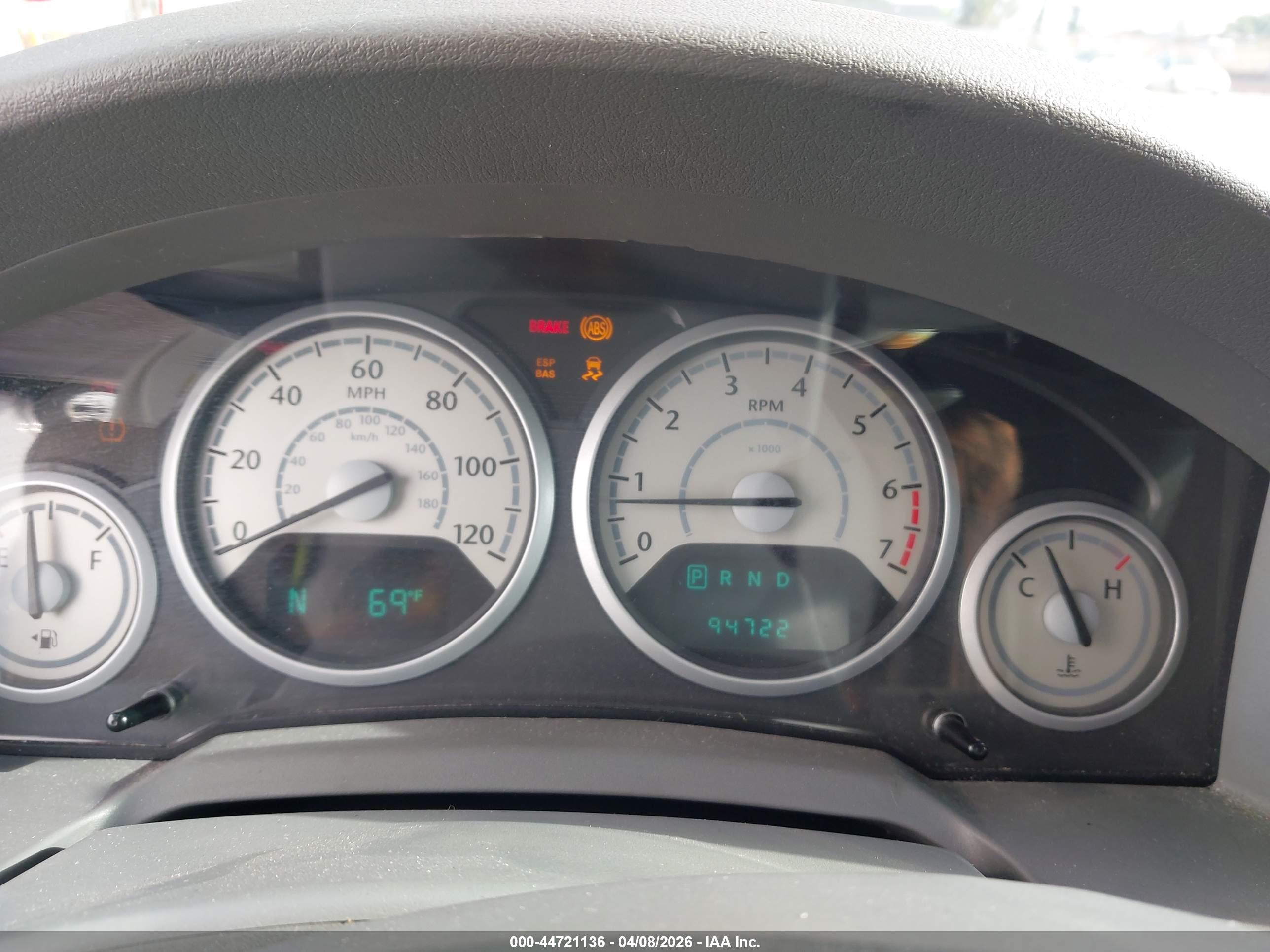 CHRYSLER TOWN image 7