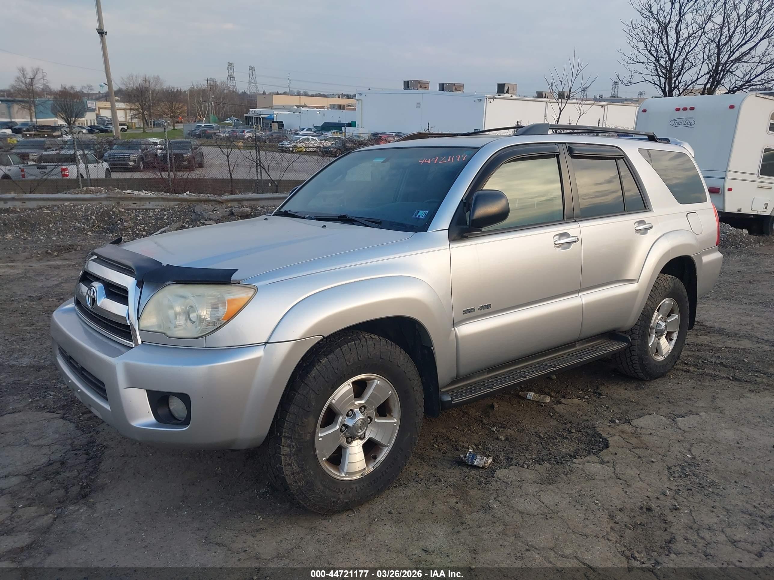 TOYOTA 4RUNNER image 2