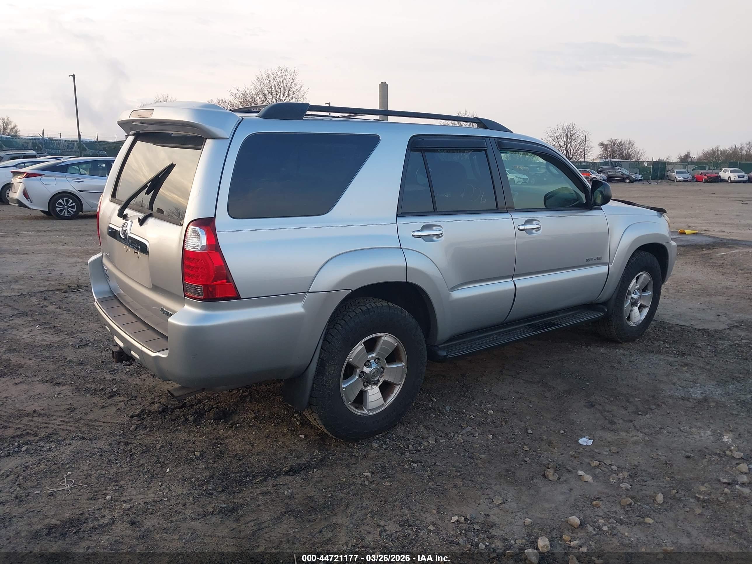 TOYOTA 4RUNNER image 4
