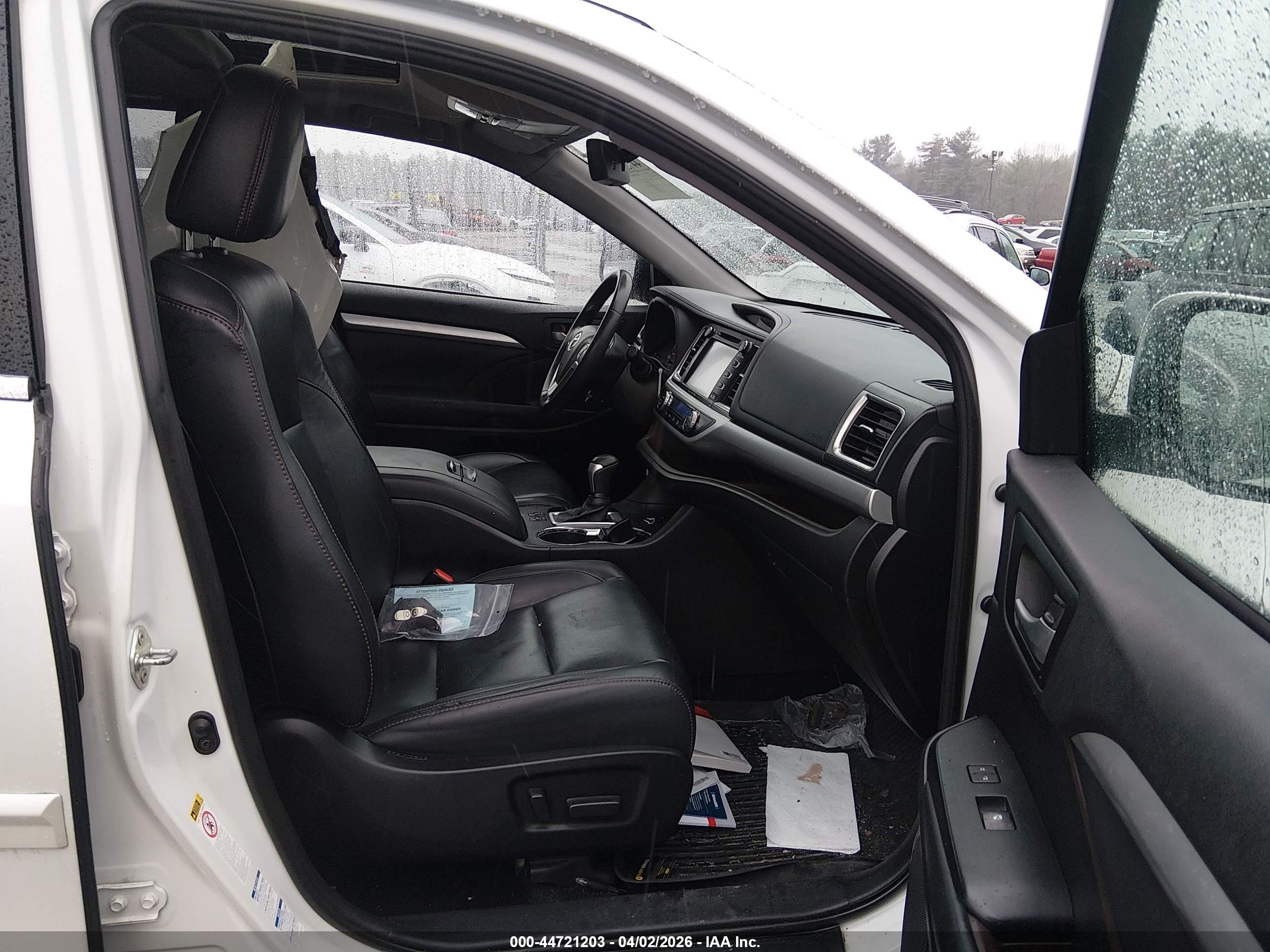 TOYOTA HIGHLANDER image 5