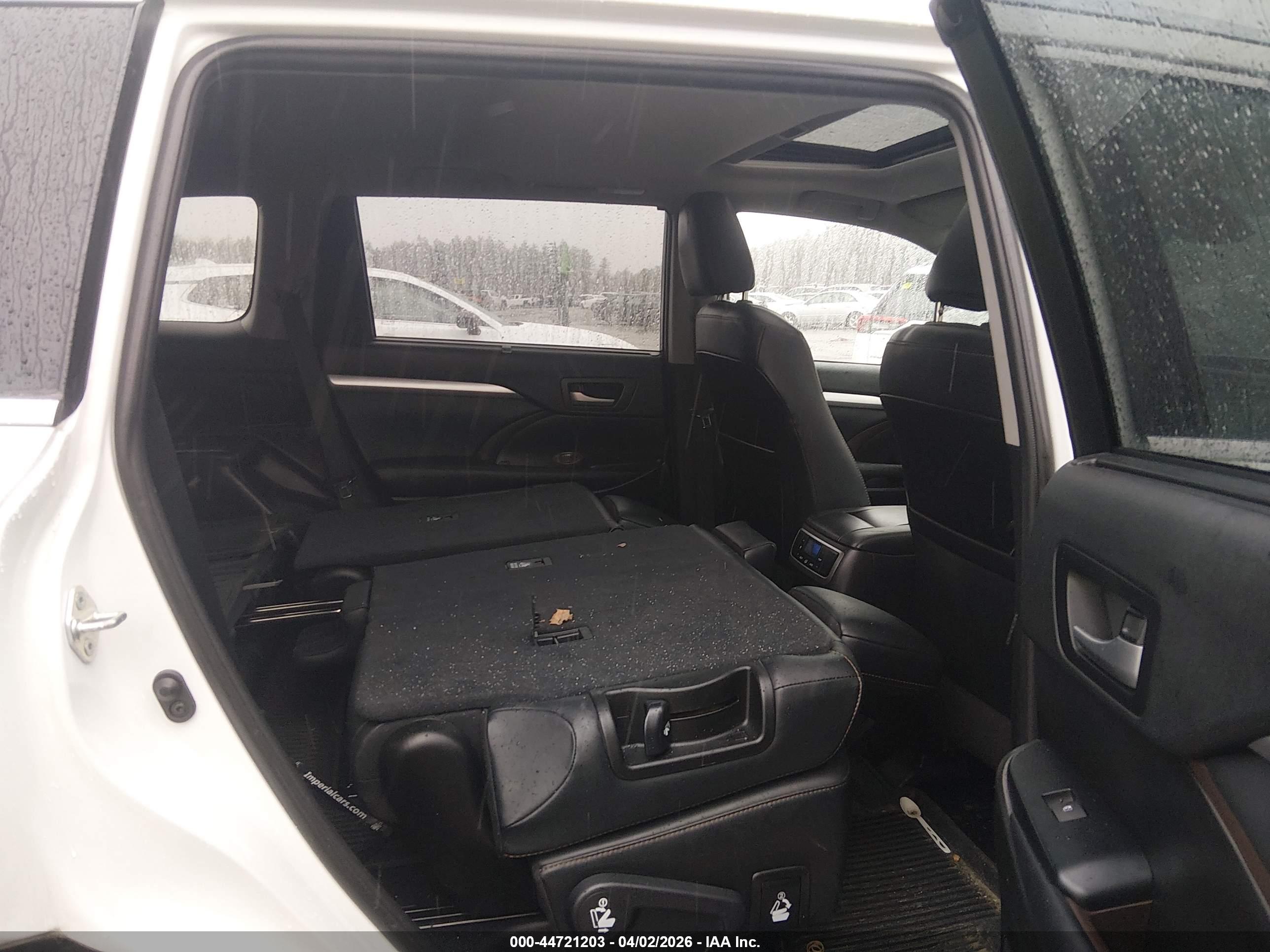 TOYOTA HIGHLANDER image 8