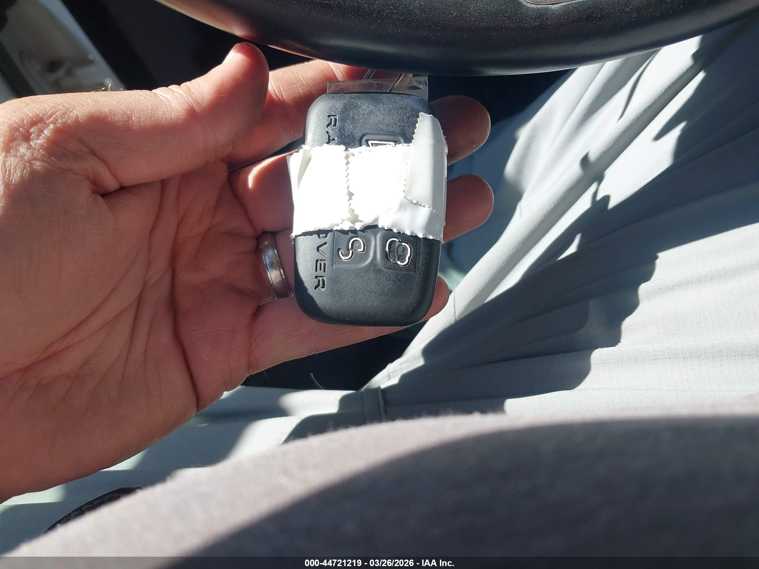 LAND ROVER image 11