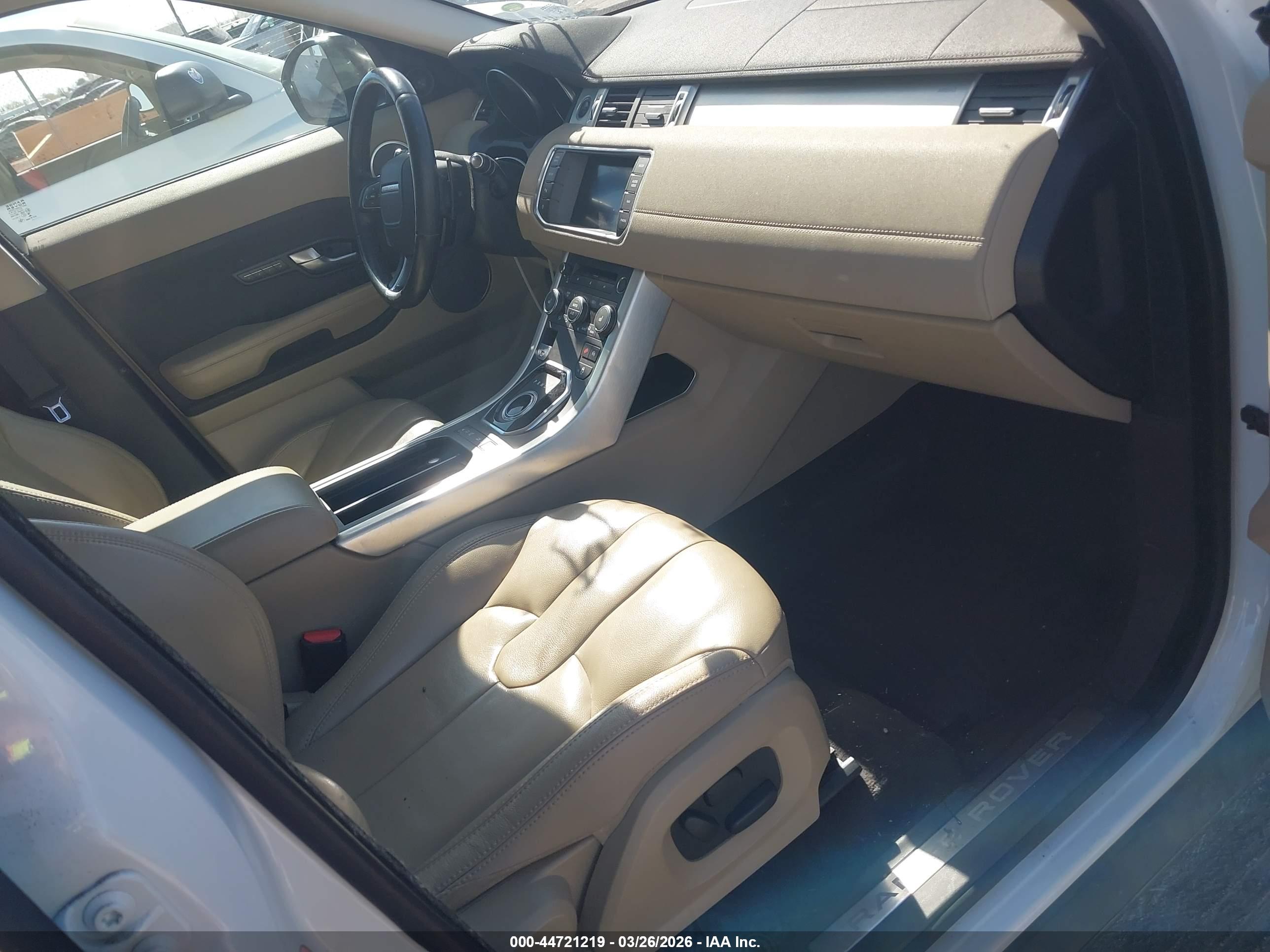 LAND ROVER image 5