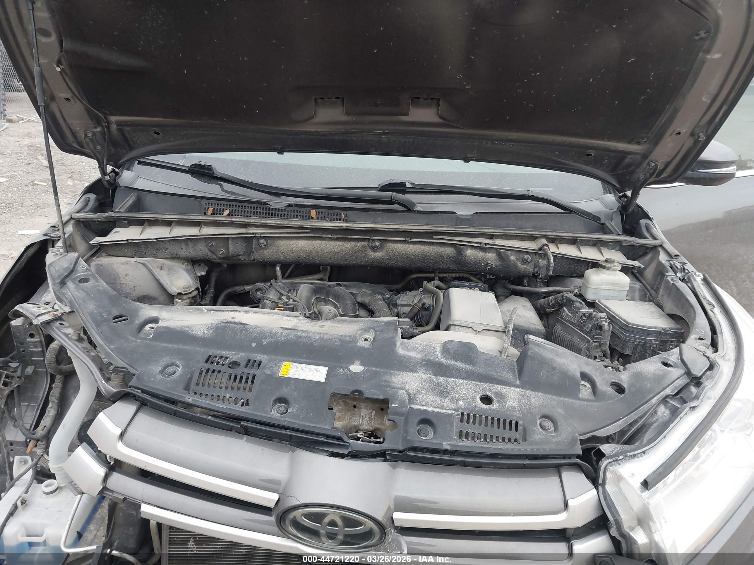 TOYOTA HIGHLANDER image 10