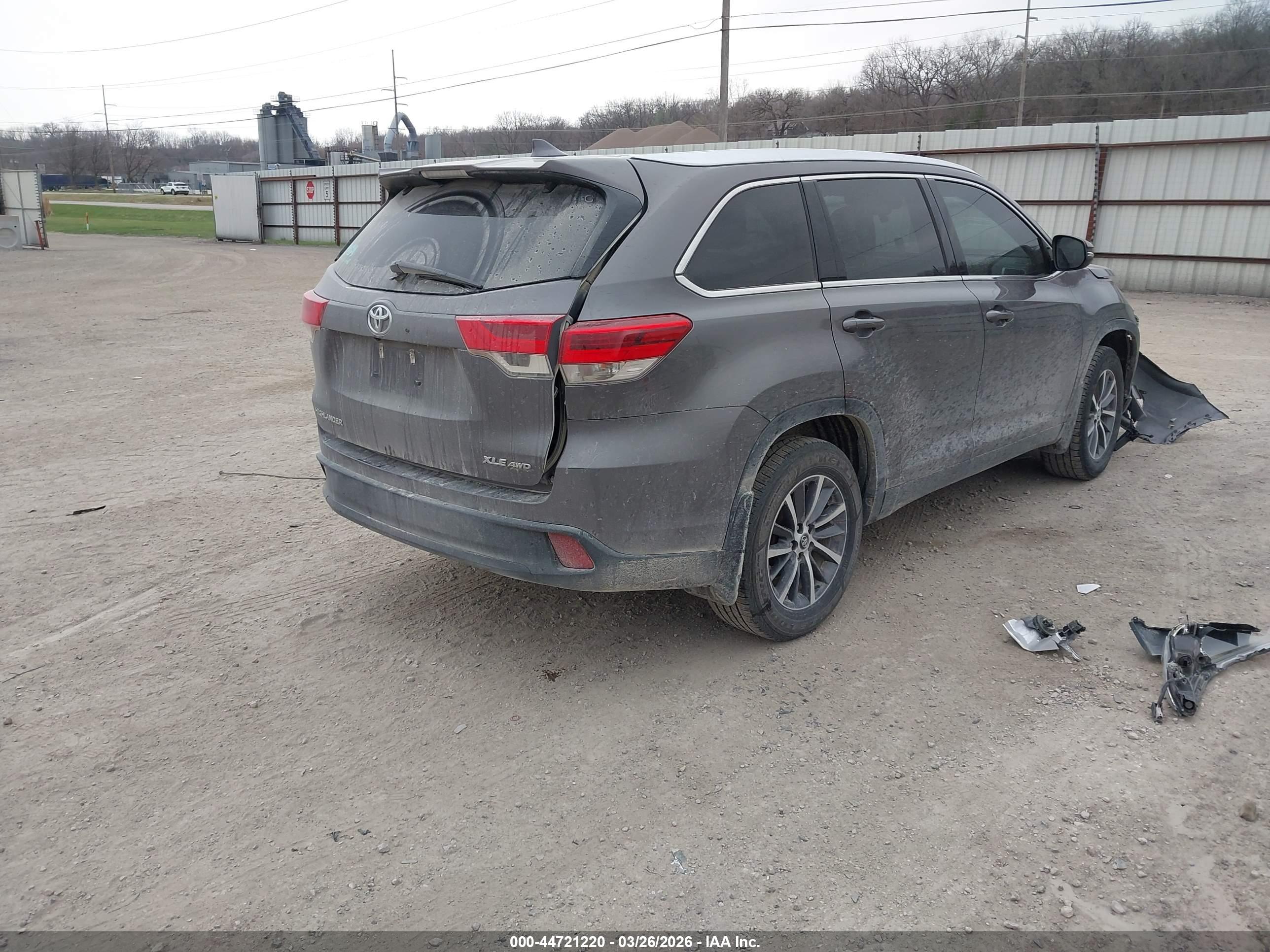 TOYOTA HIGHLANDER image 4
