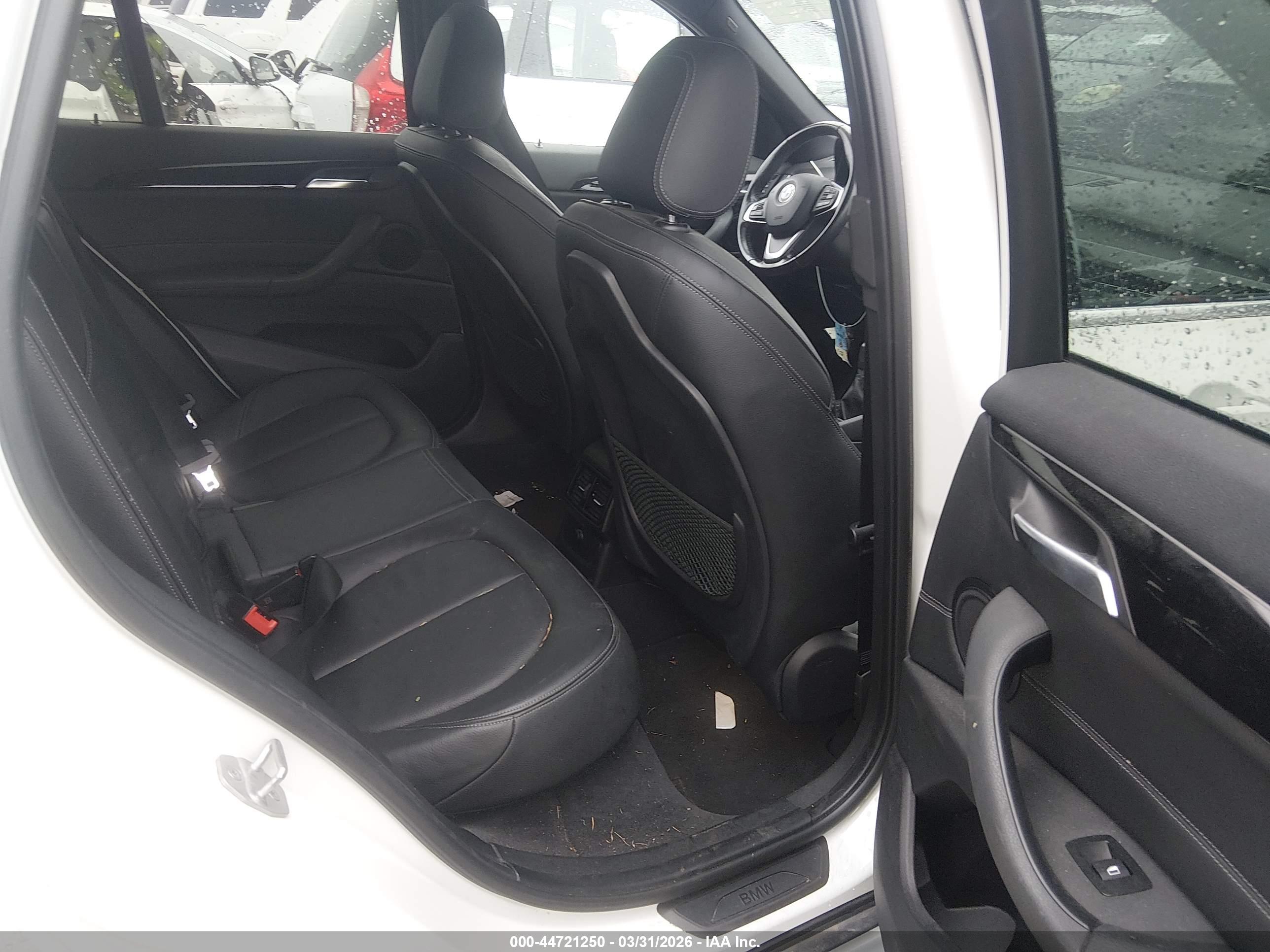 BMW X1 image 8