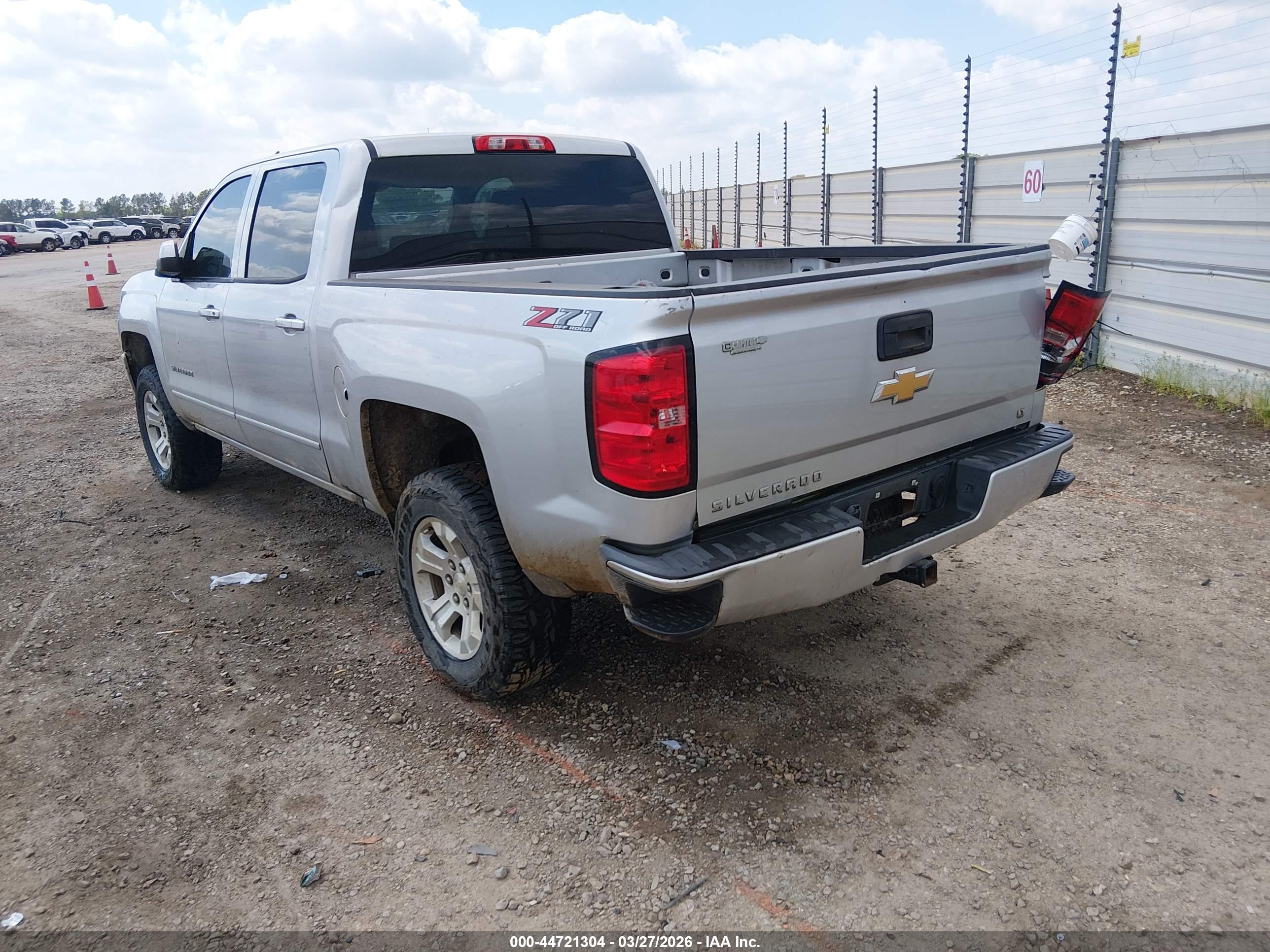 CHEVROLET SILVERADO image 3