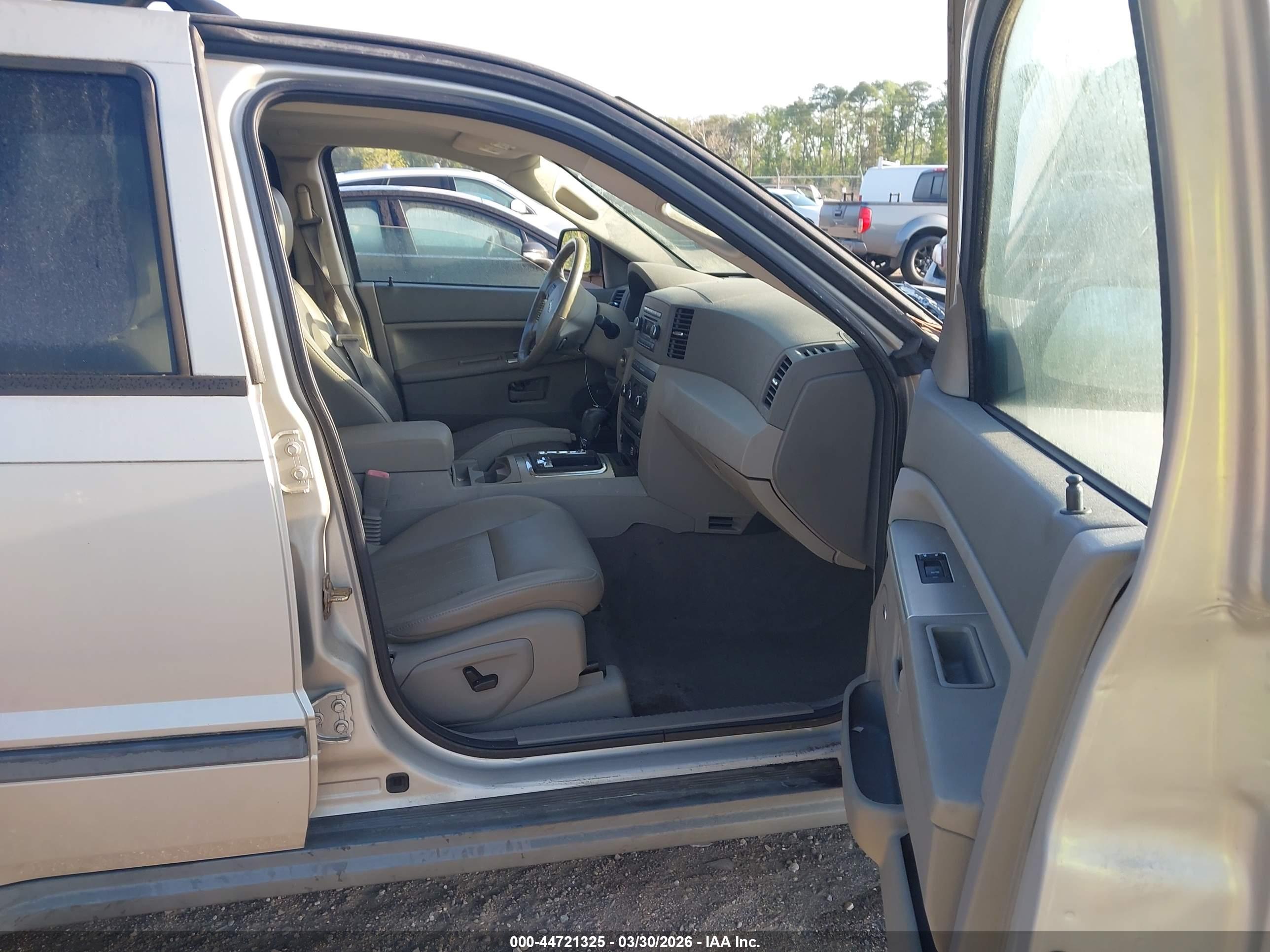 JEEP GRAND image 5