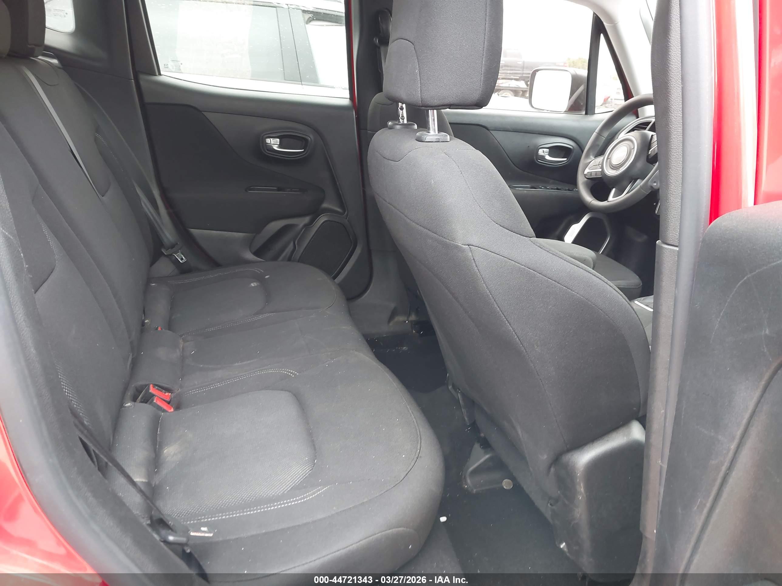 JEEP RENEGADE image 8