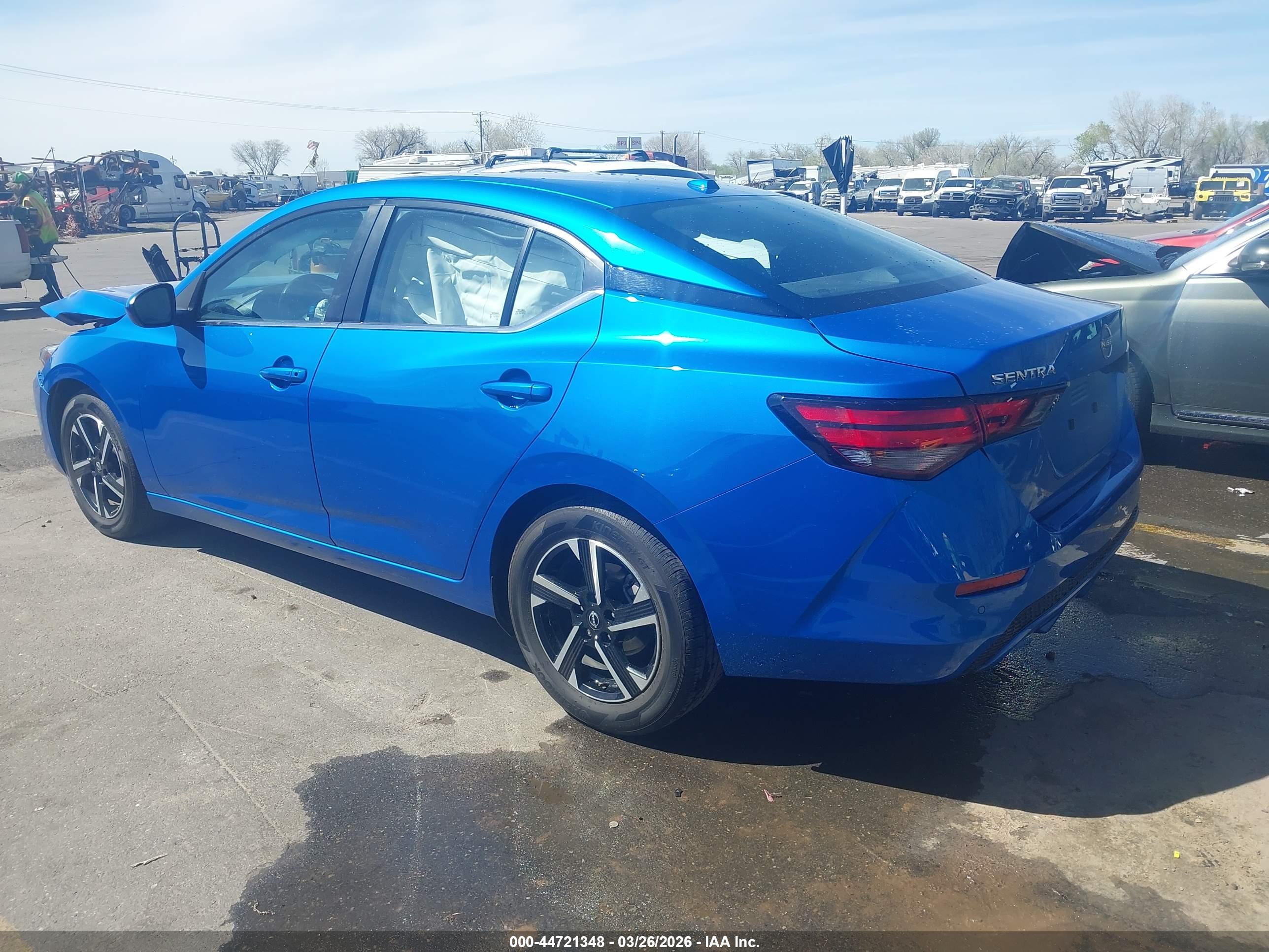 NISSAN SENTRA image 3