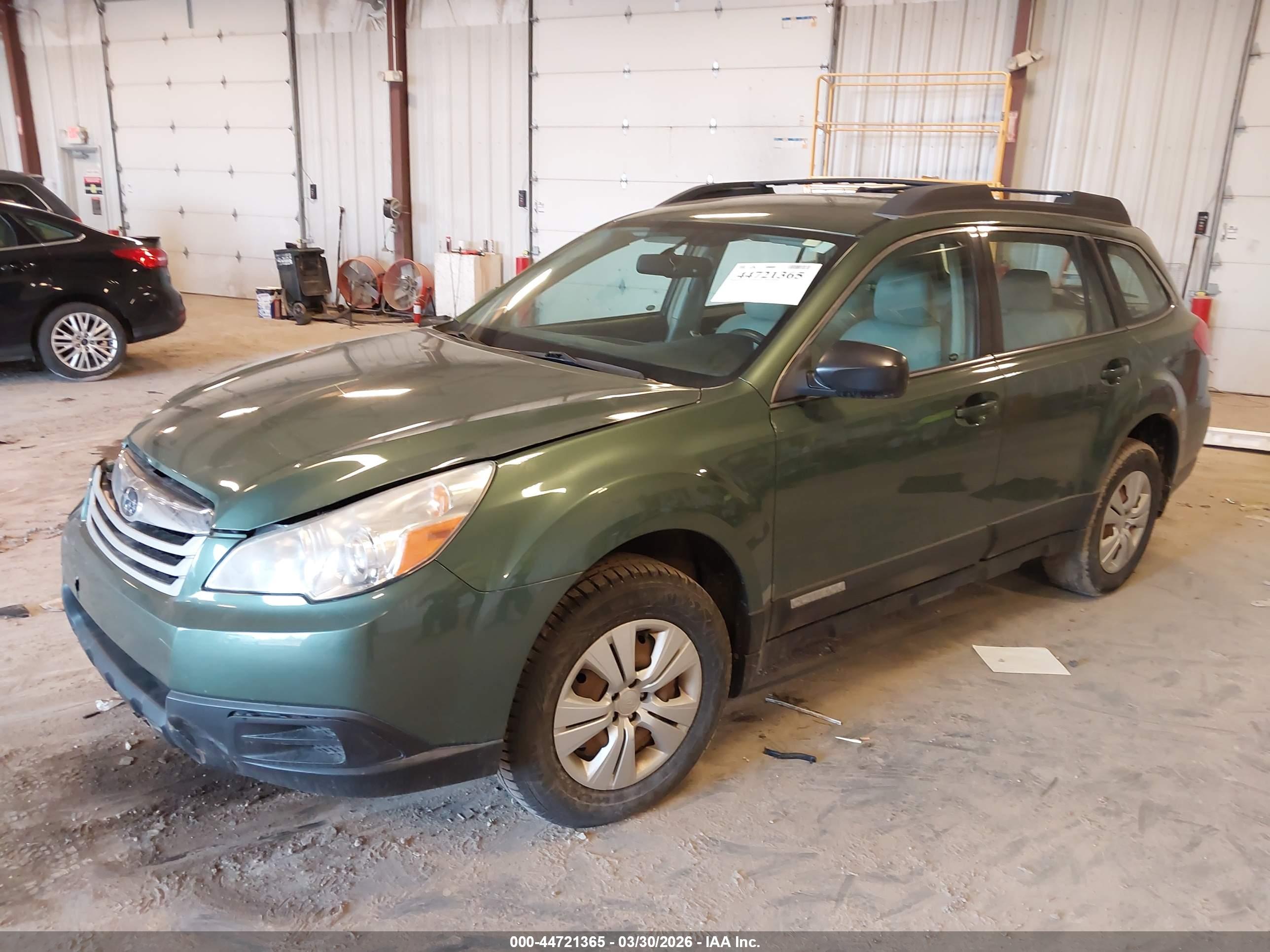 SUBARU OUTBACK image 2
