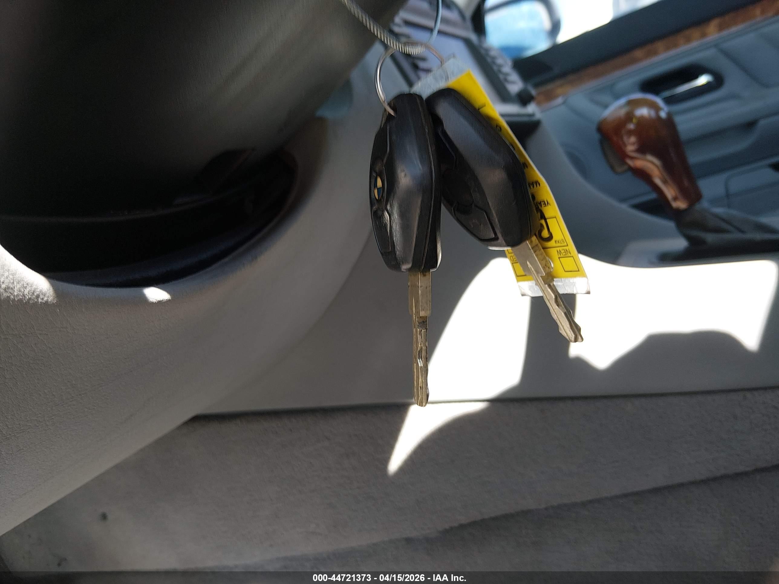 BMW 740IL image 11