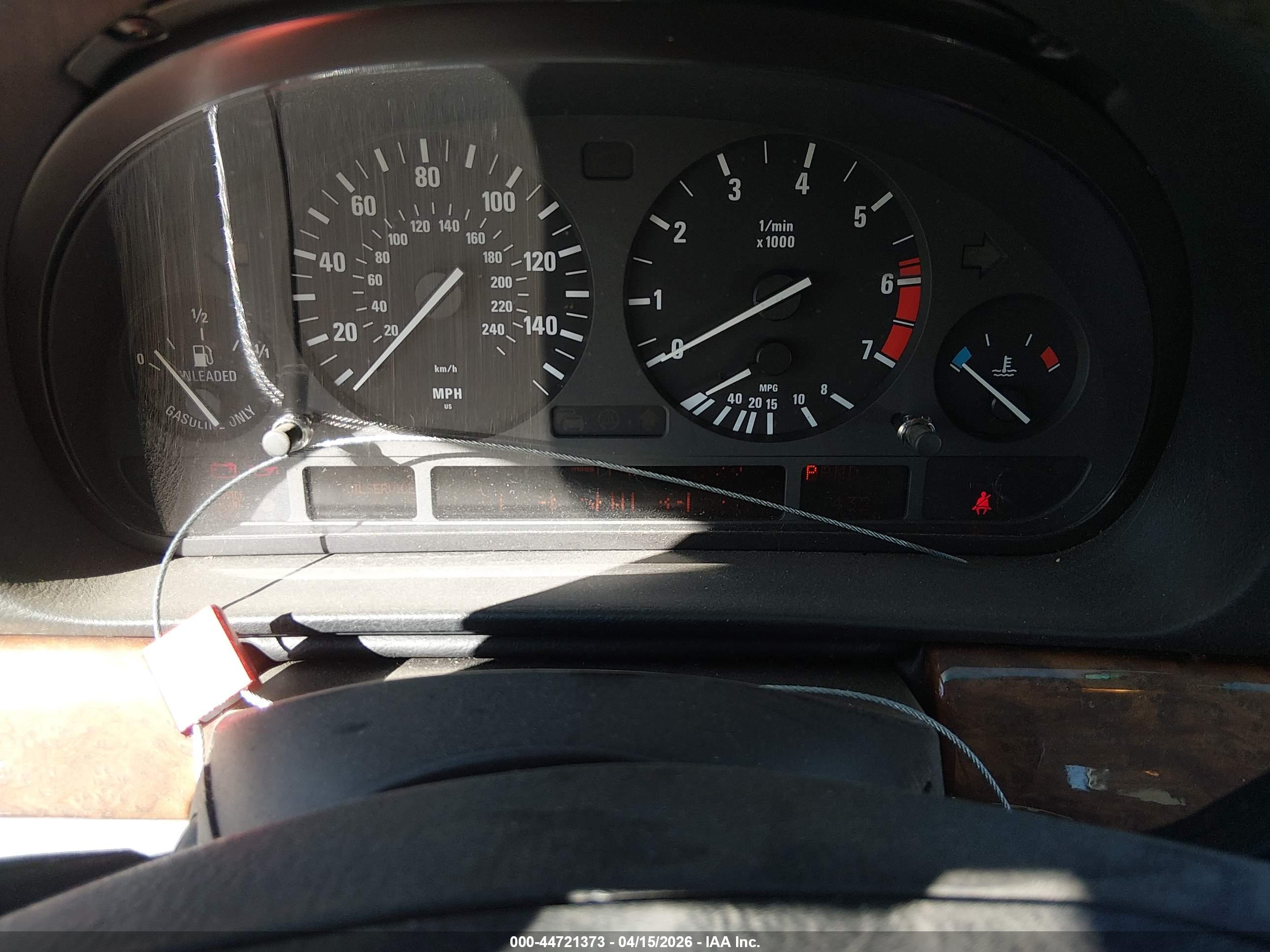 BMW 740IL image 7