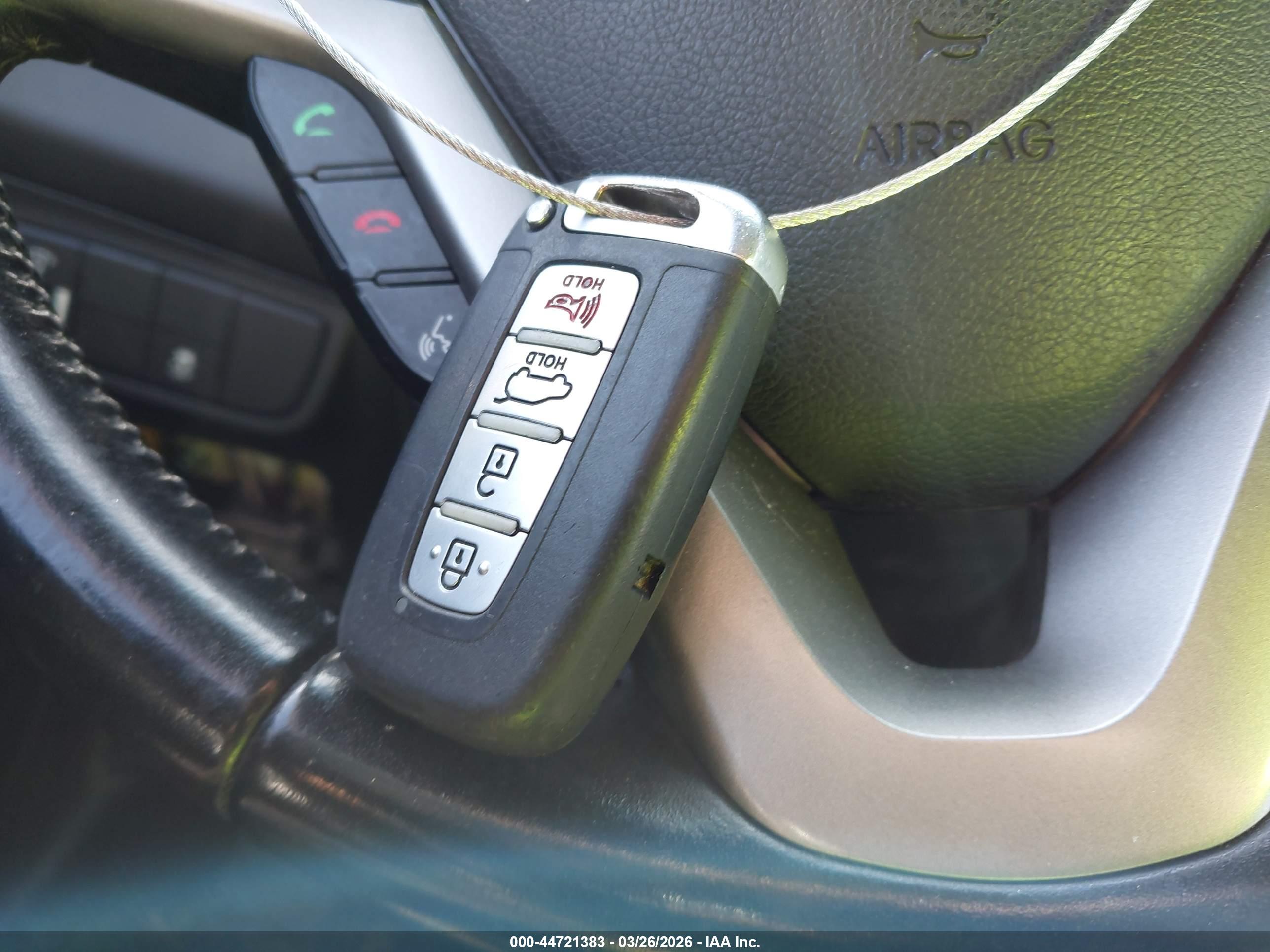 HYUNDAI VELOSTER image 11