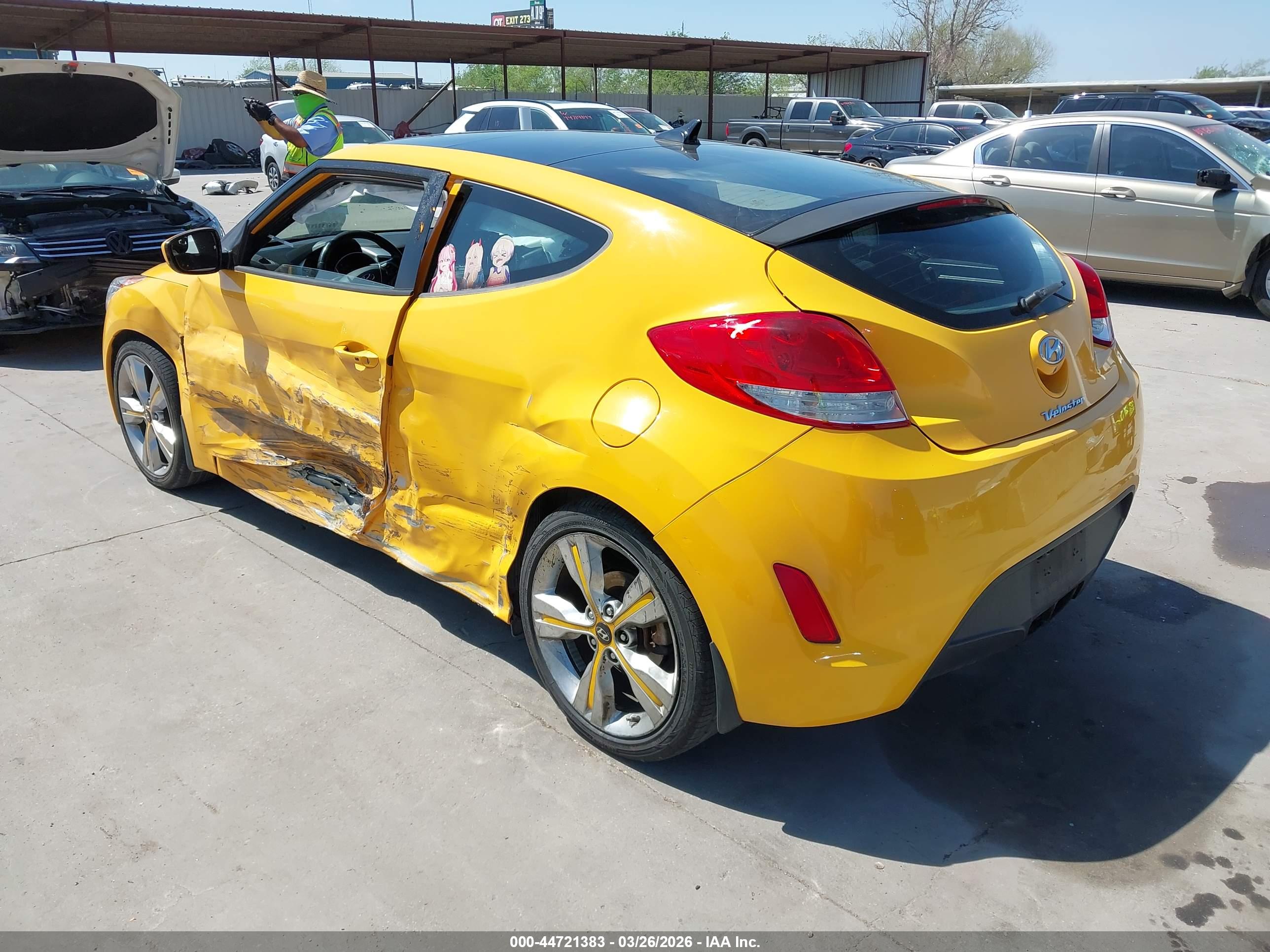 HYUNDAI VELOSTER image 3