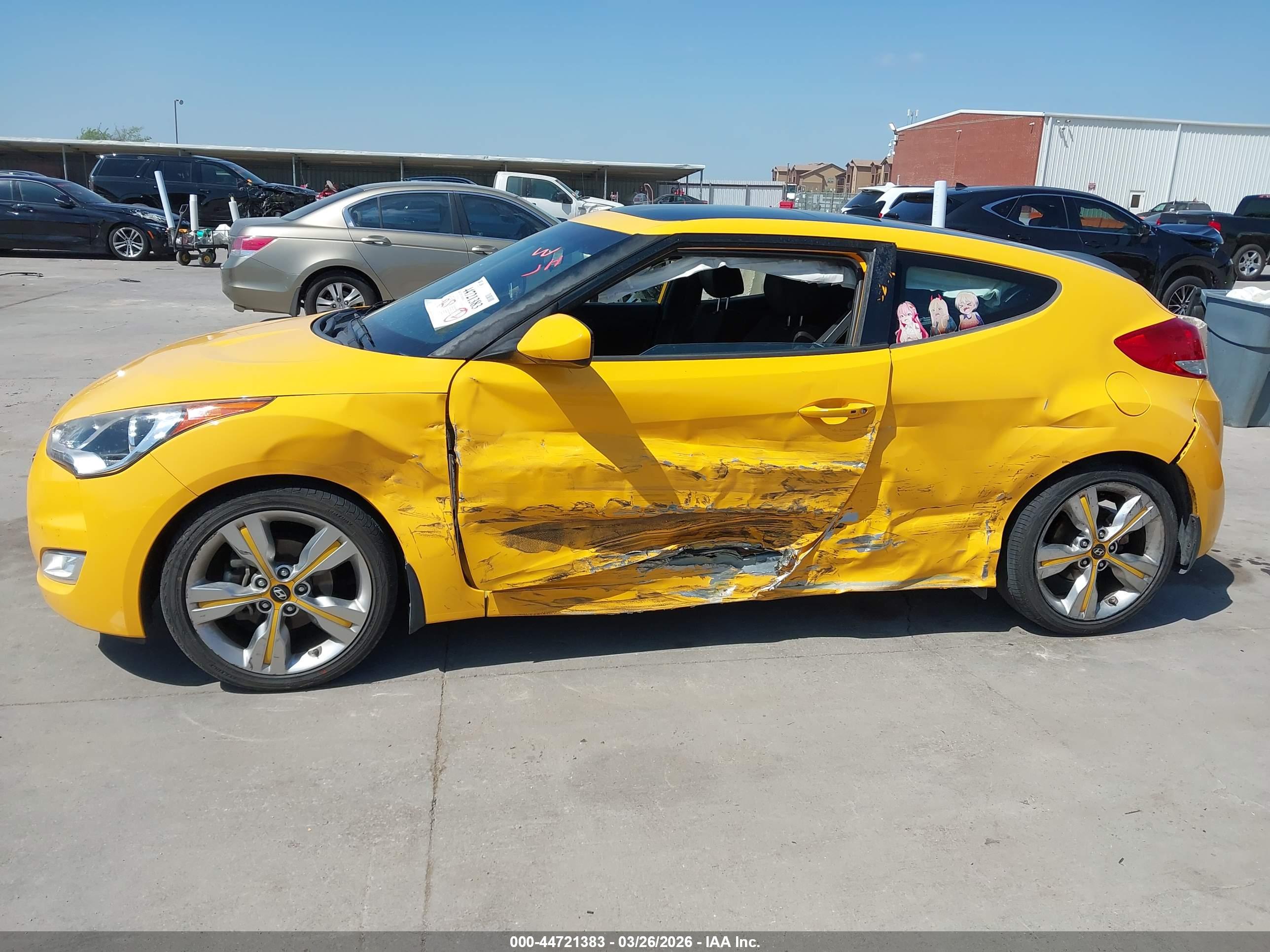 HYUNDAI VELOSTER image 6