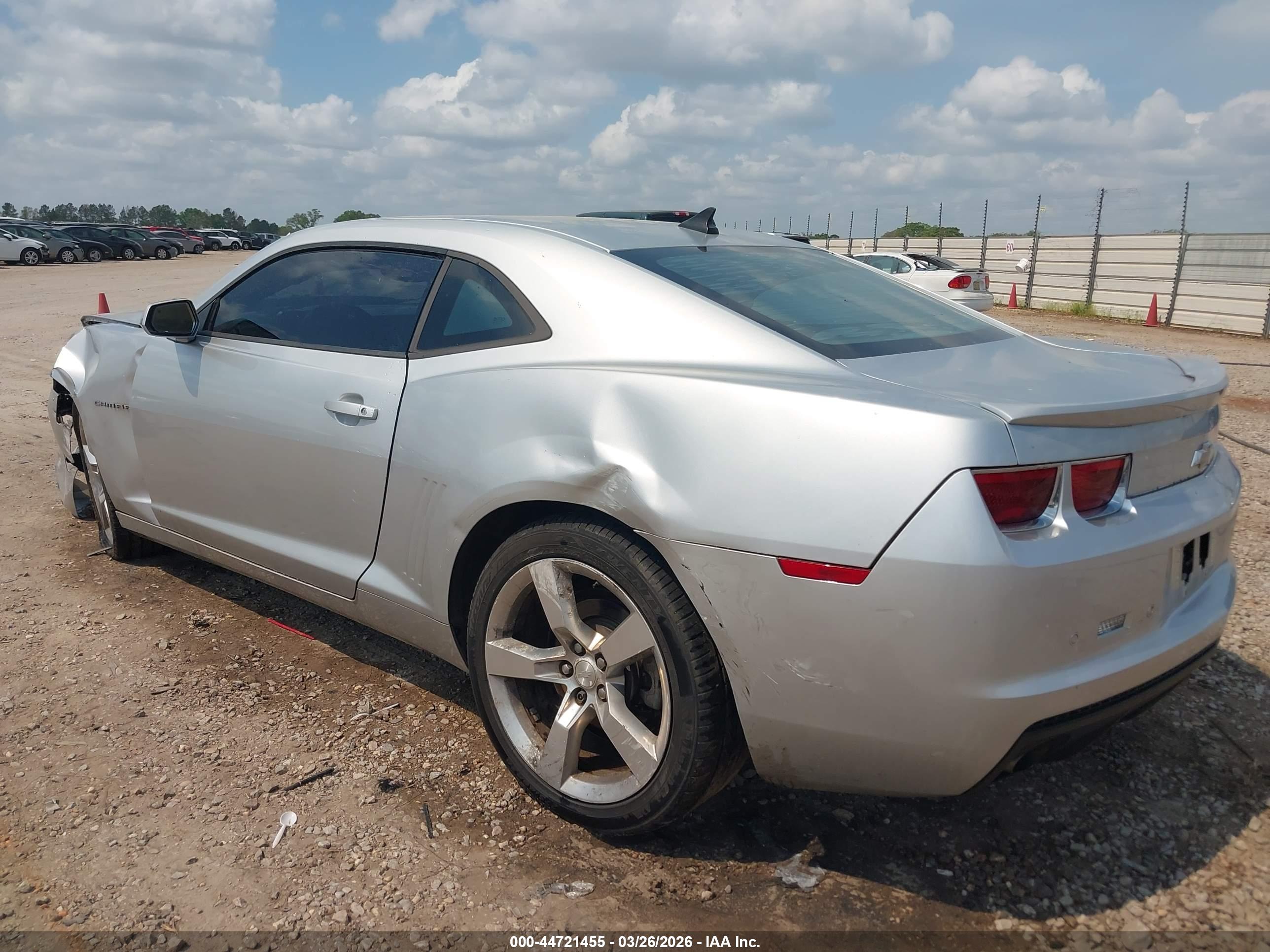 CHEVROLET CAMARO image 3