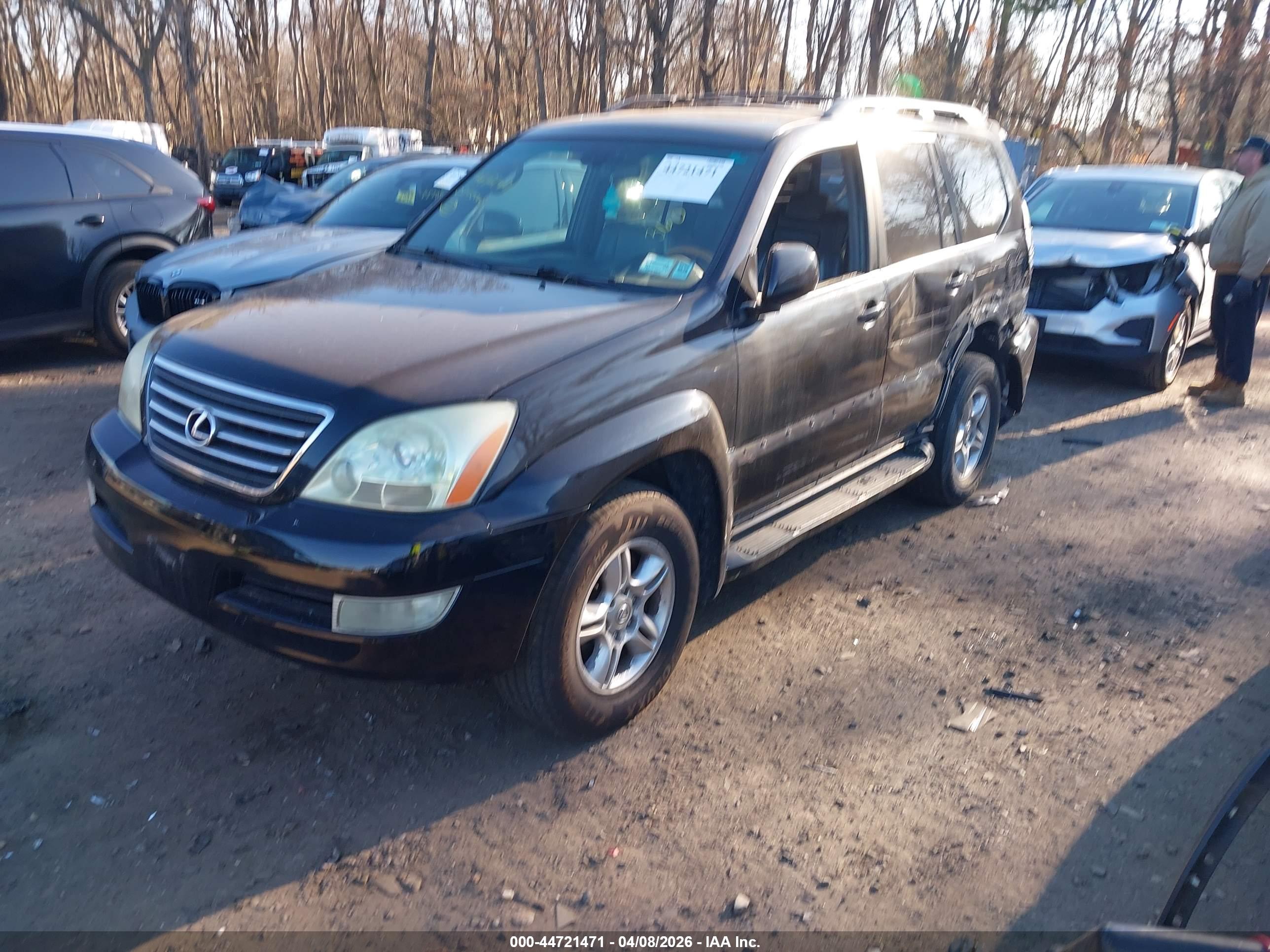 LEXUS GX image 2