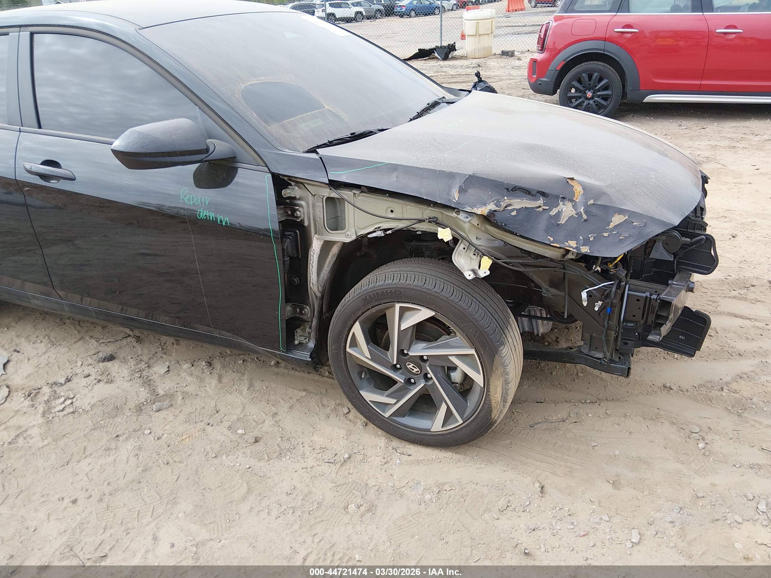 HYUNDAI ELANTRA image 6