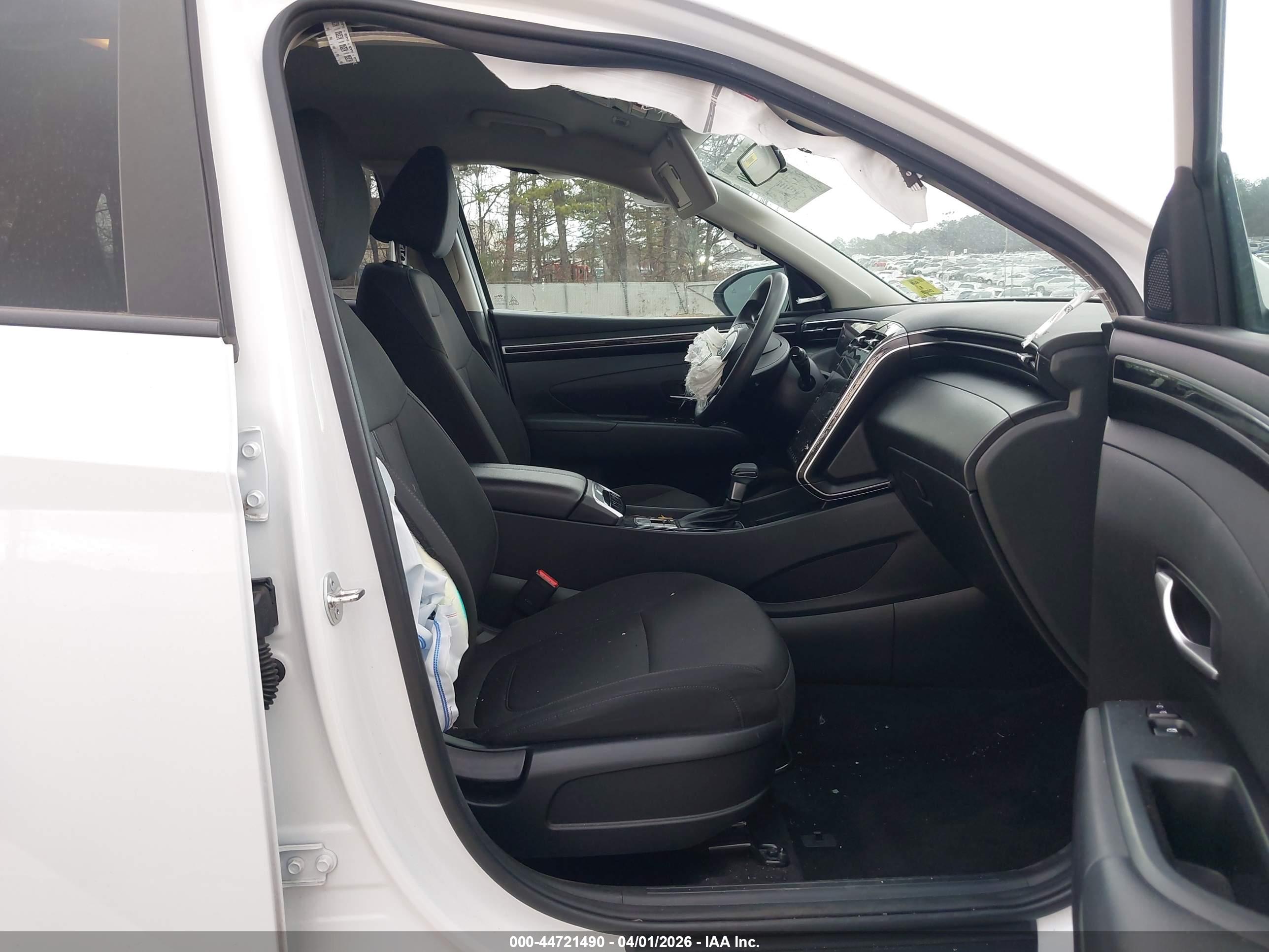 HYUNDAI TUCSON image 5