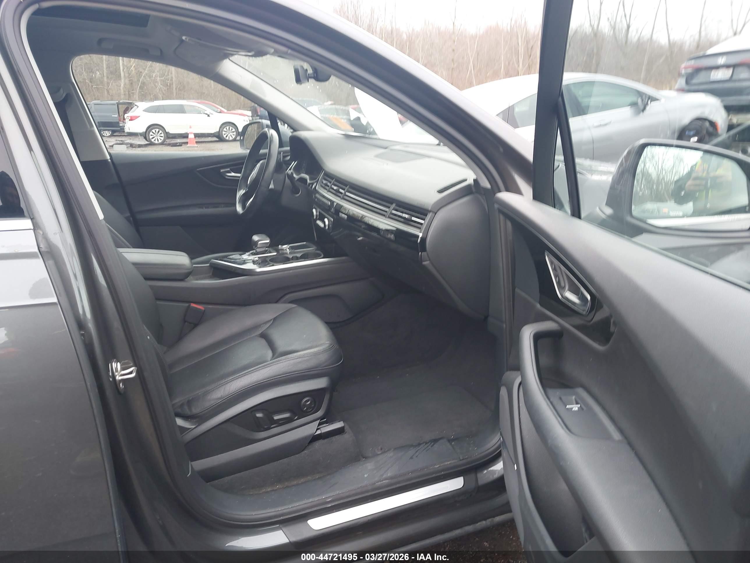 AUDI Q7 image 5
