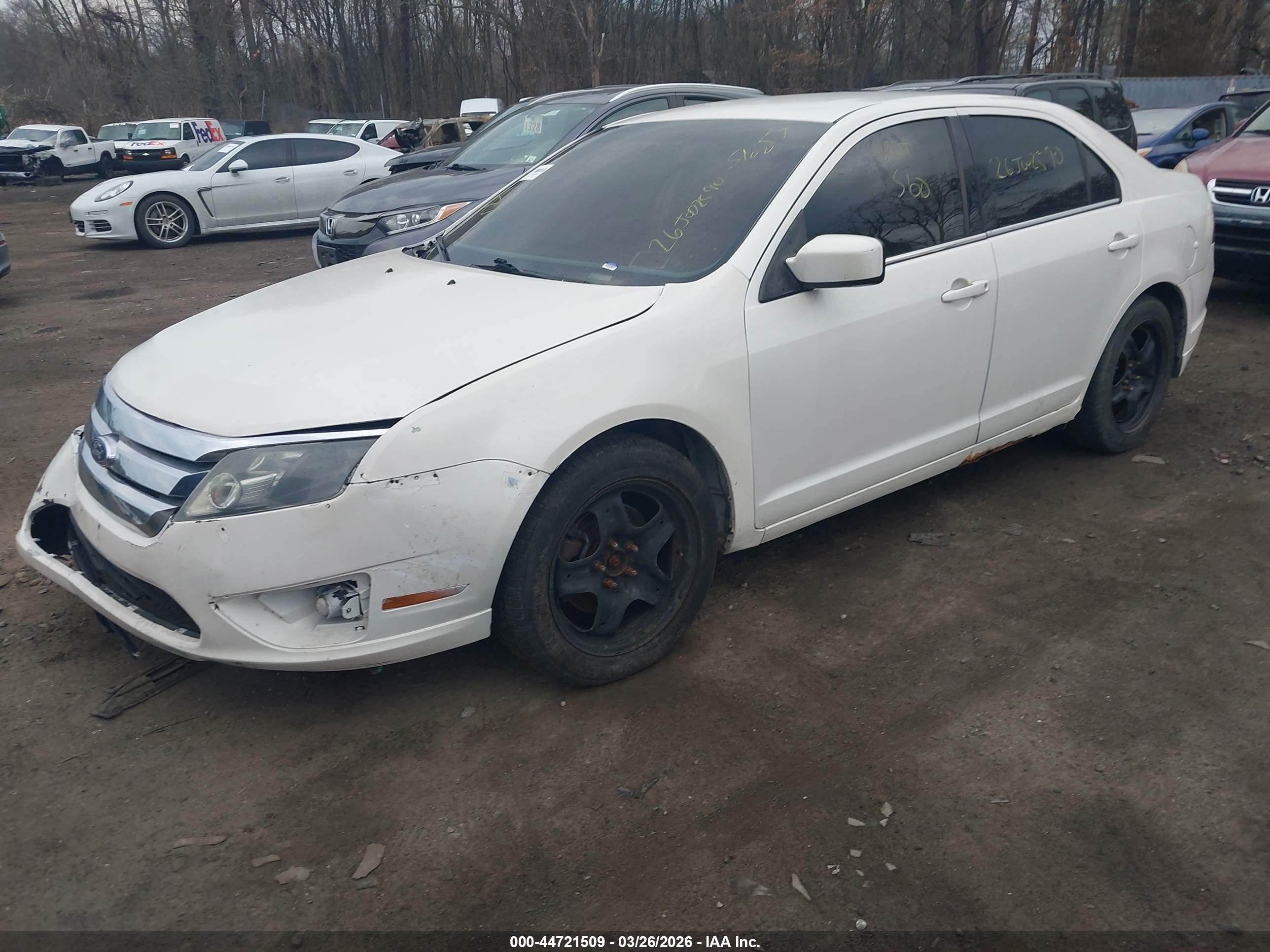 FORD FUSION image 2