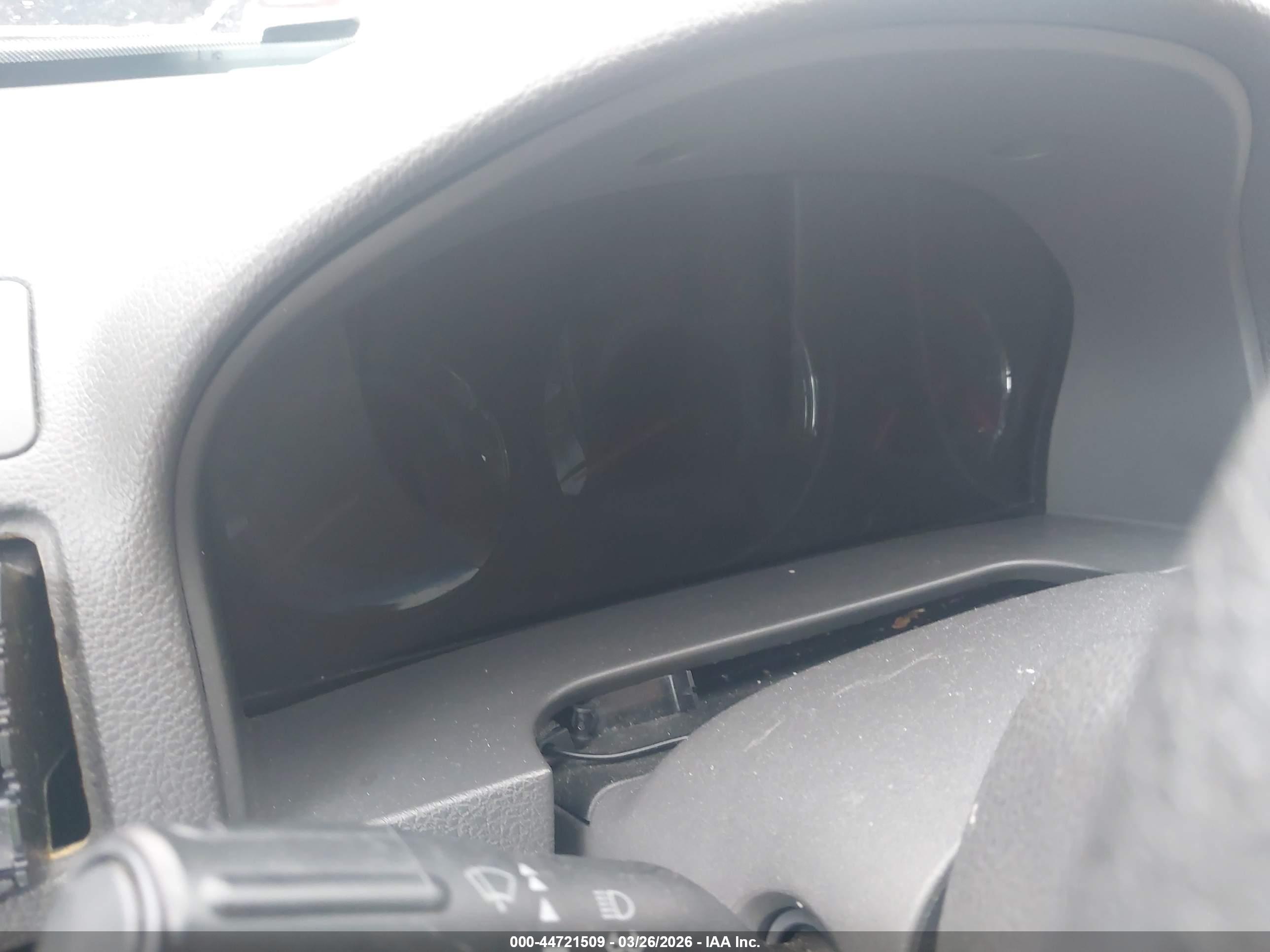 FORD FUSION image 7