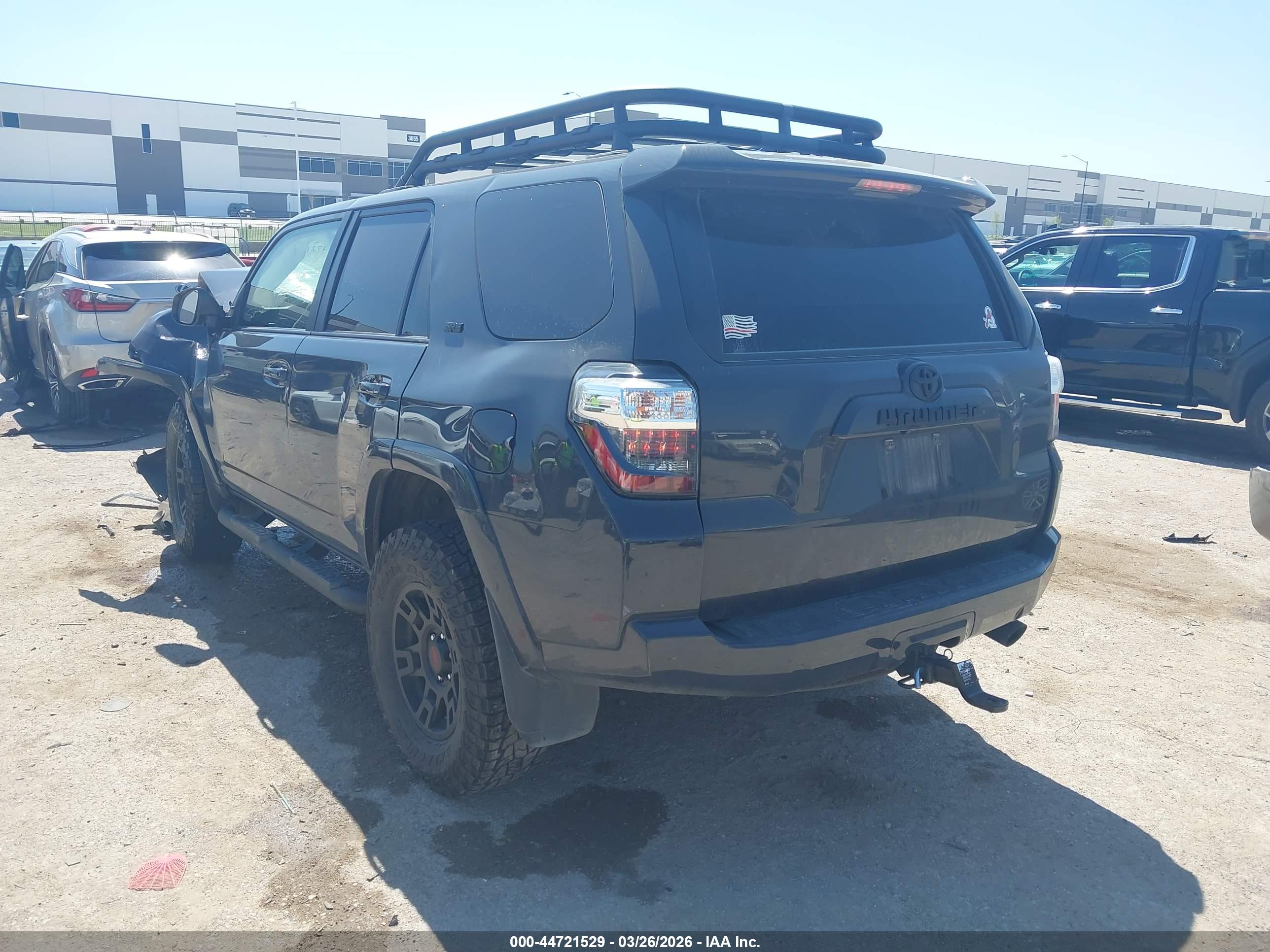 TOYOTA 4RUNNER image 3