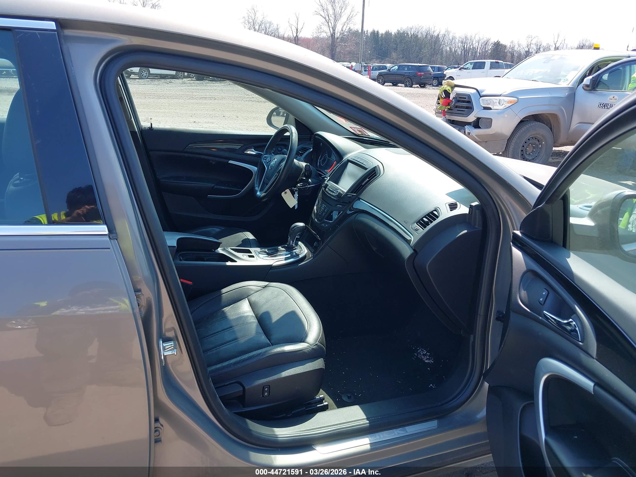 BUICK REGAL image 5