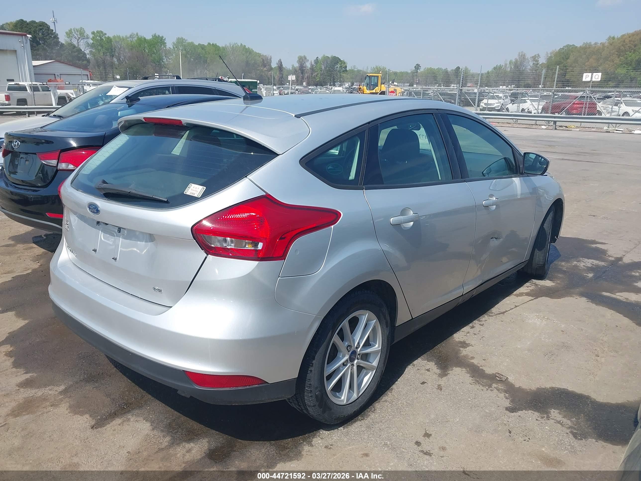 FORD FOCUS image 4