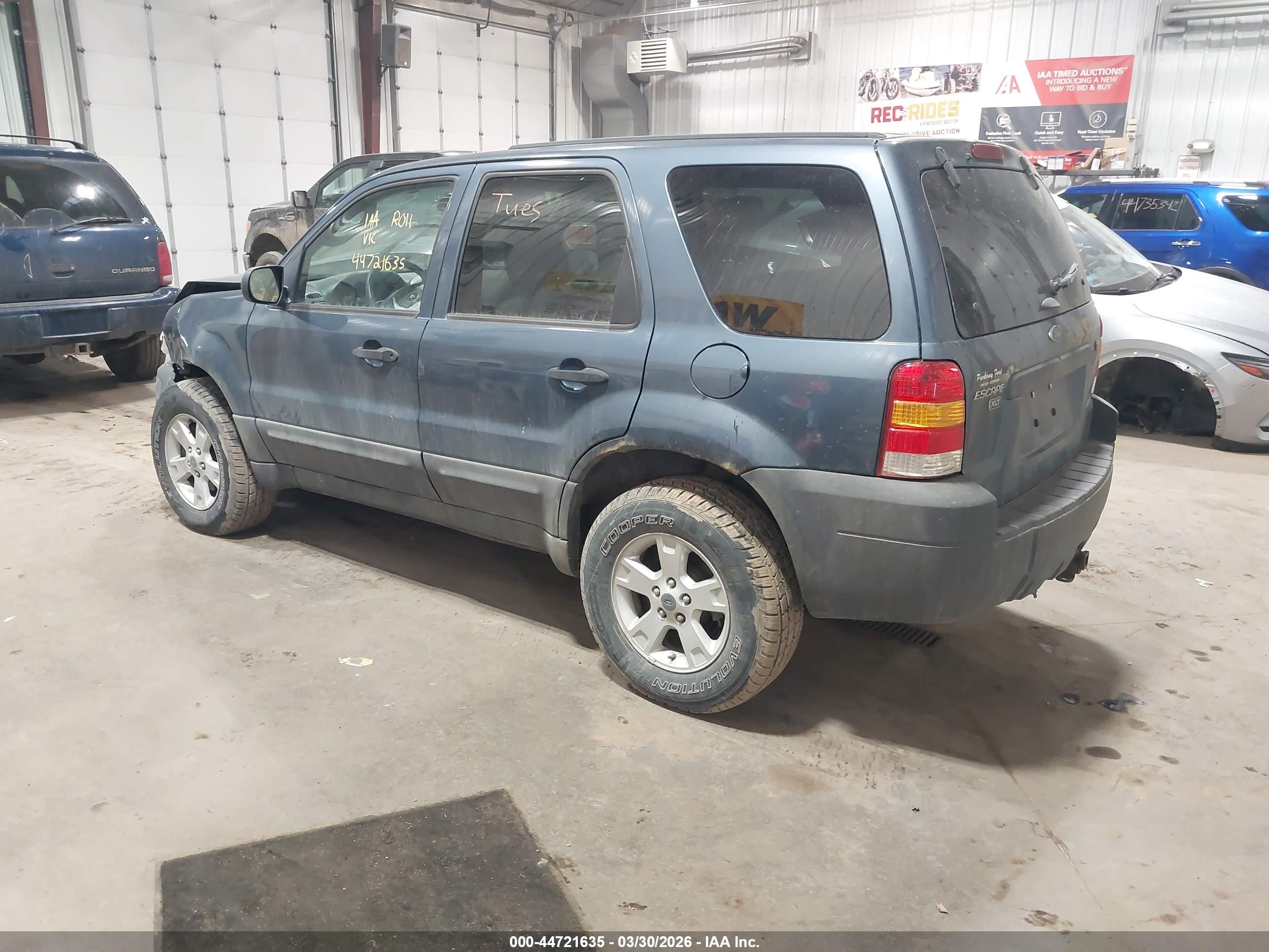 FORD ESCAPE image 3