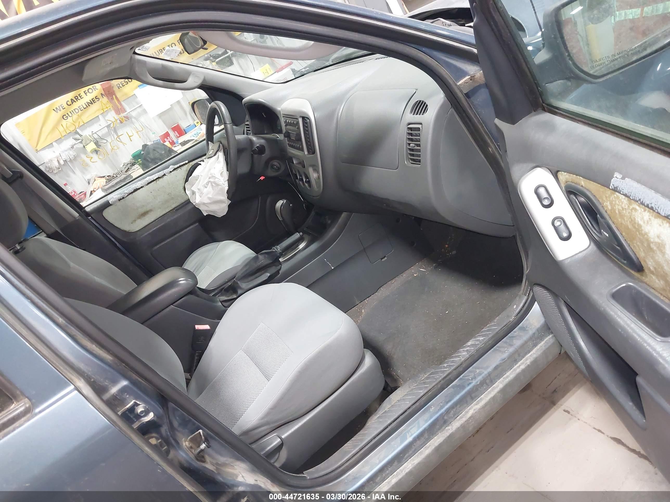 FORD ESCAPE image 5