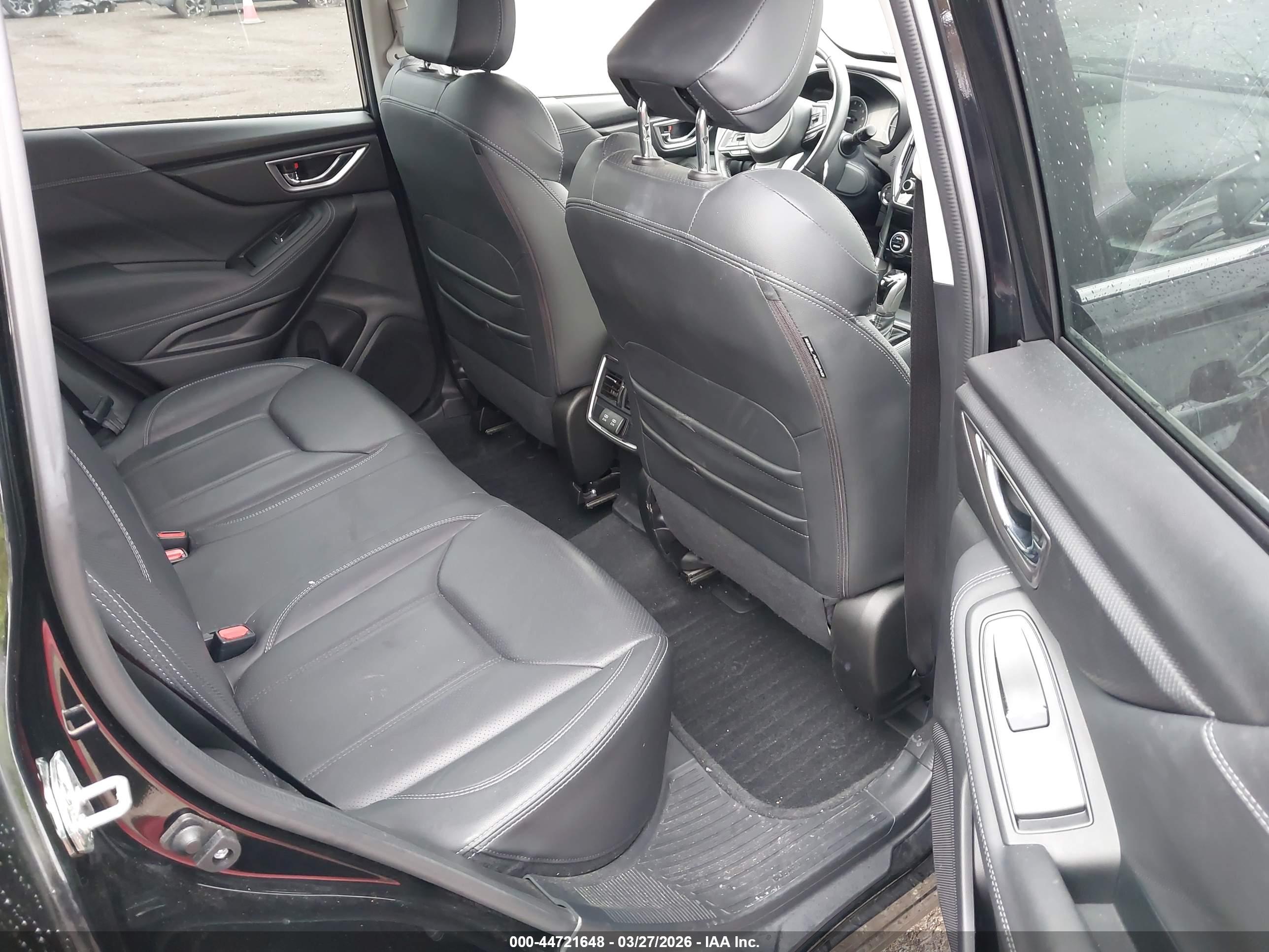 SUBARU FORESTER image 8