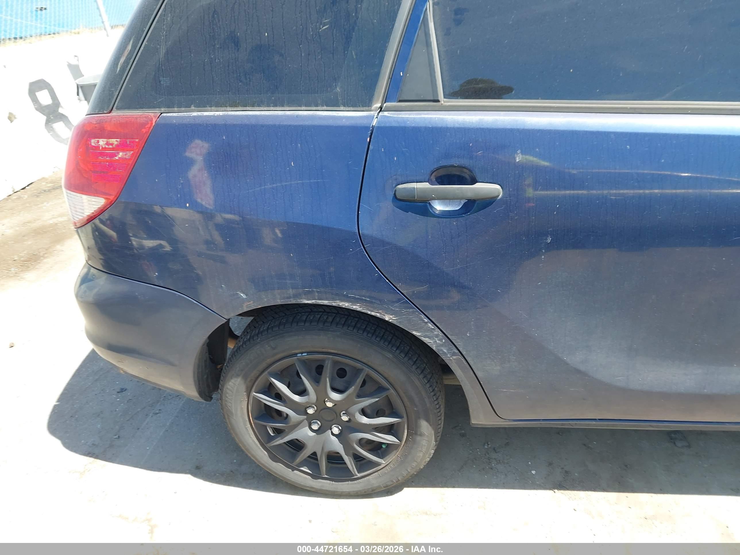 TOYOTA MATRIX image 6