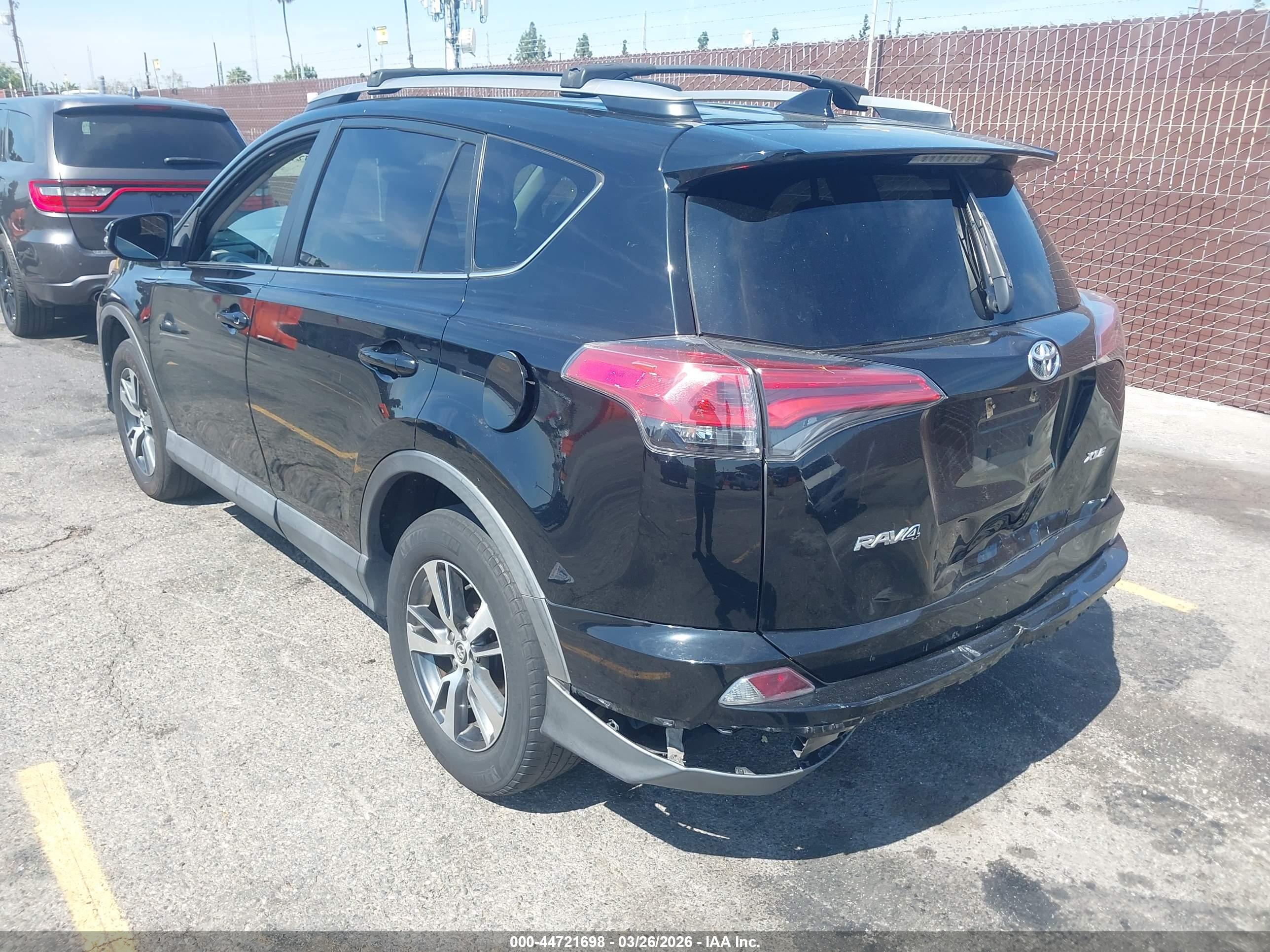 TOYOTA RAV4 image 3